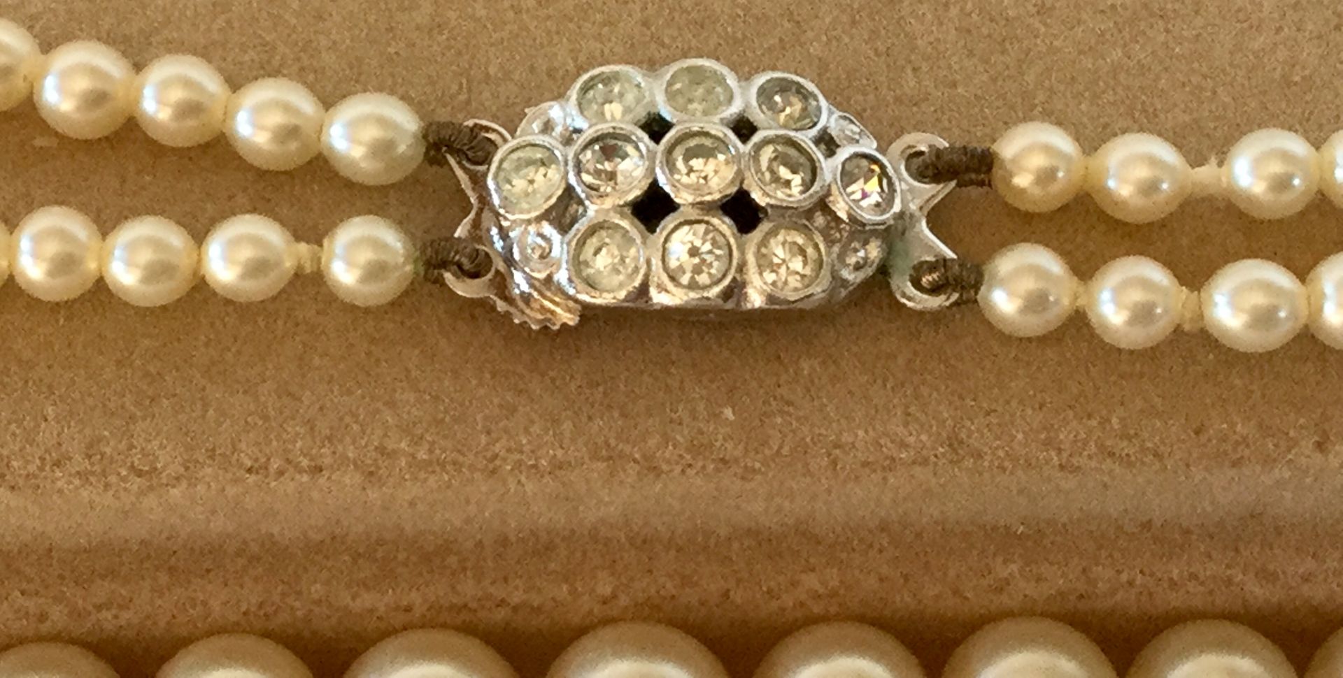 Vintage Lotus Double row 18” Pearls Diamanté Clasp marked Lotus for bride wedding - Image 2 of 5