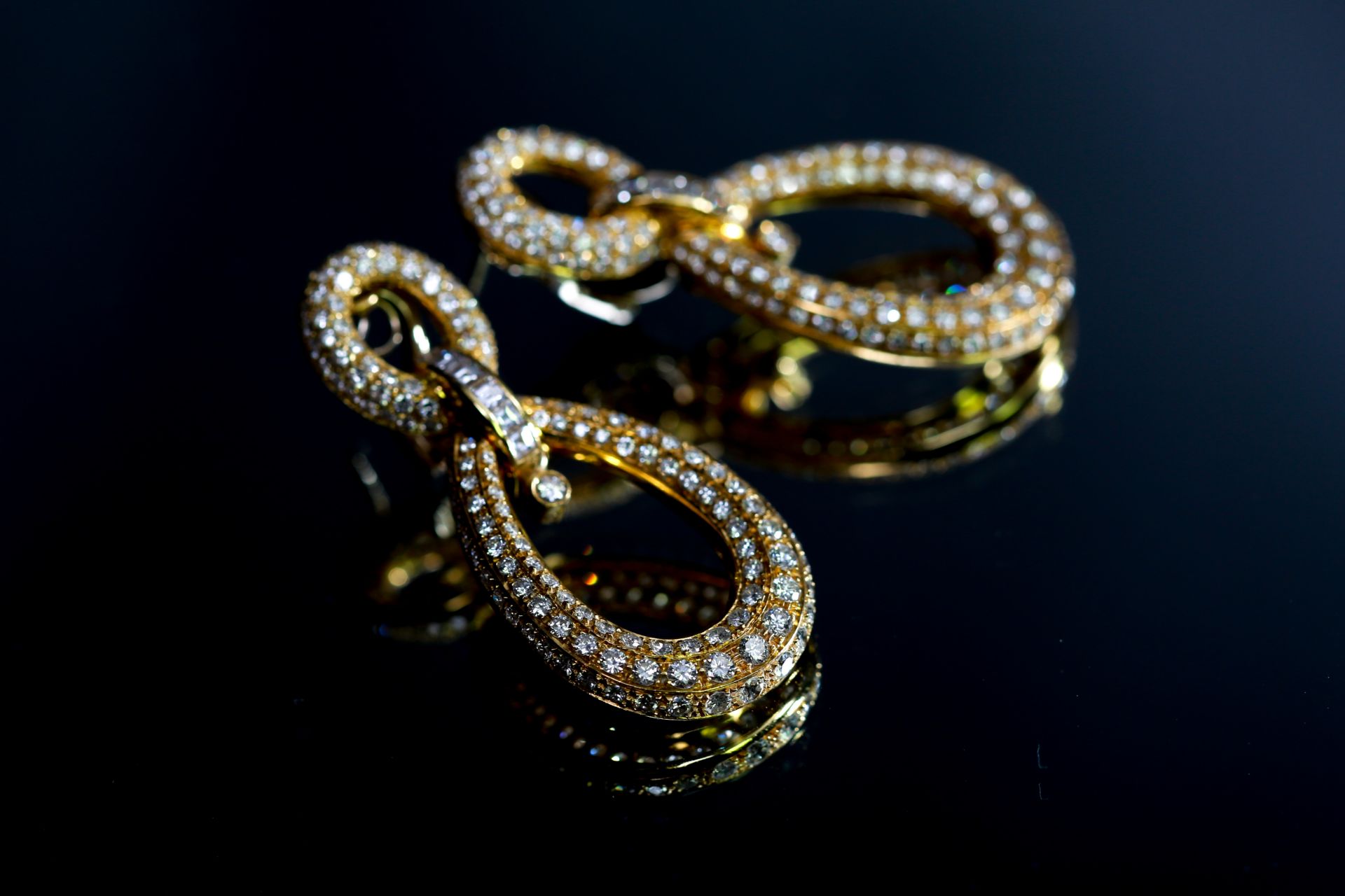 Beautiful Bespoke pendant earrings, 18k yellow gold, set with 4.6cts of VS clarity diamonds - Image 8 of 16