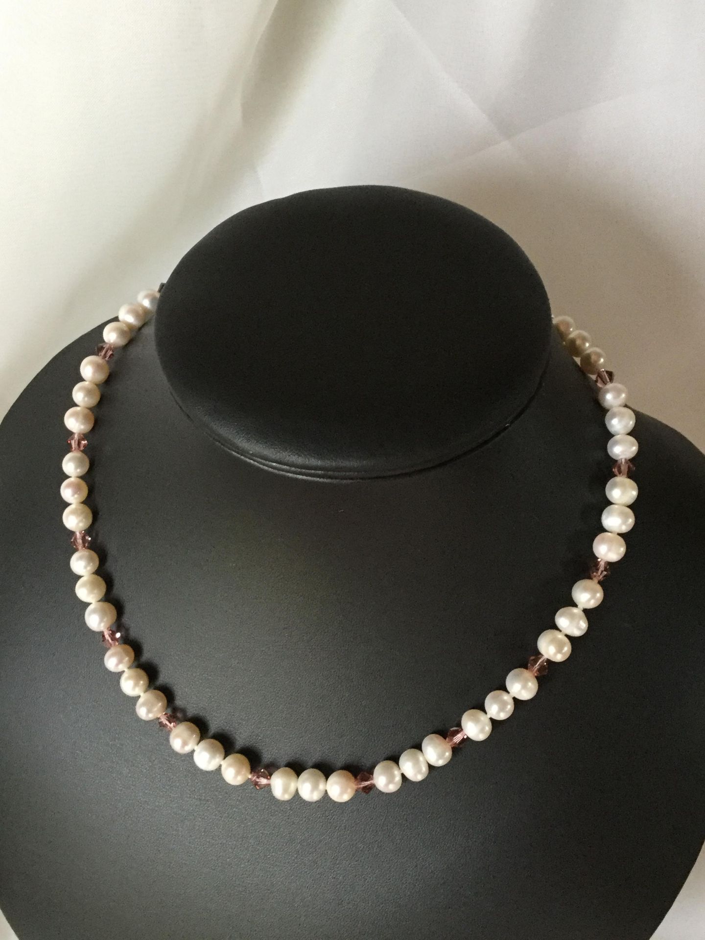 Freshwater Cultured Pearl with Vintage Rose Swarovski éléments necklace 925 silver clasp - Image 7 of 8