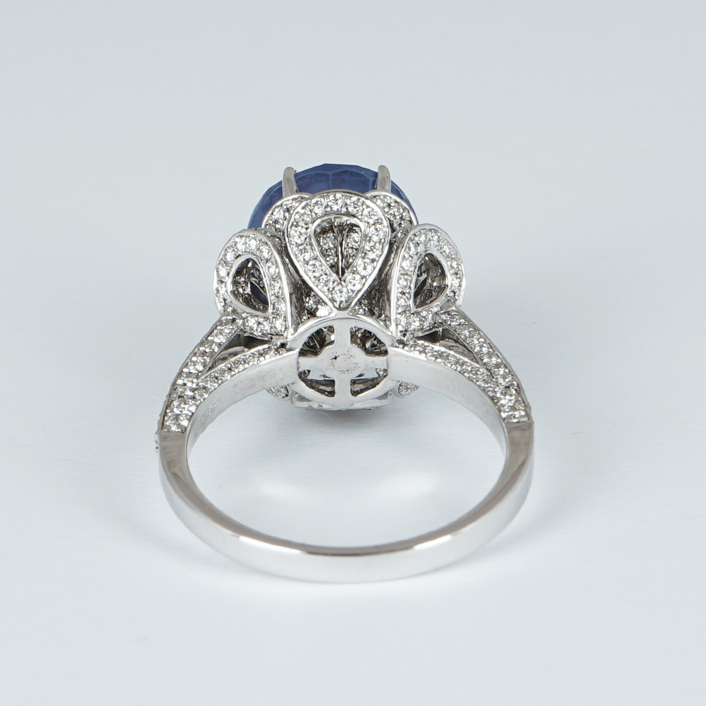 14 K / 585 White Gold Blue Sapphire (IGI Certified) & Diamond Ring - Image 4 of 8