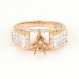 14 K / 585 Rose Gold Diamond Ring - Center stone unmounted