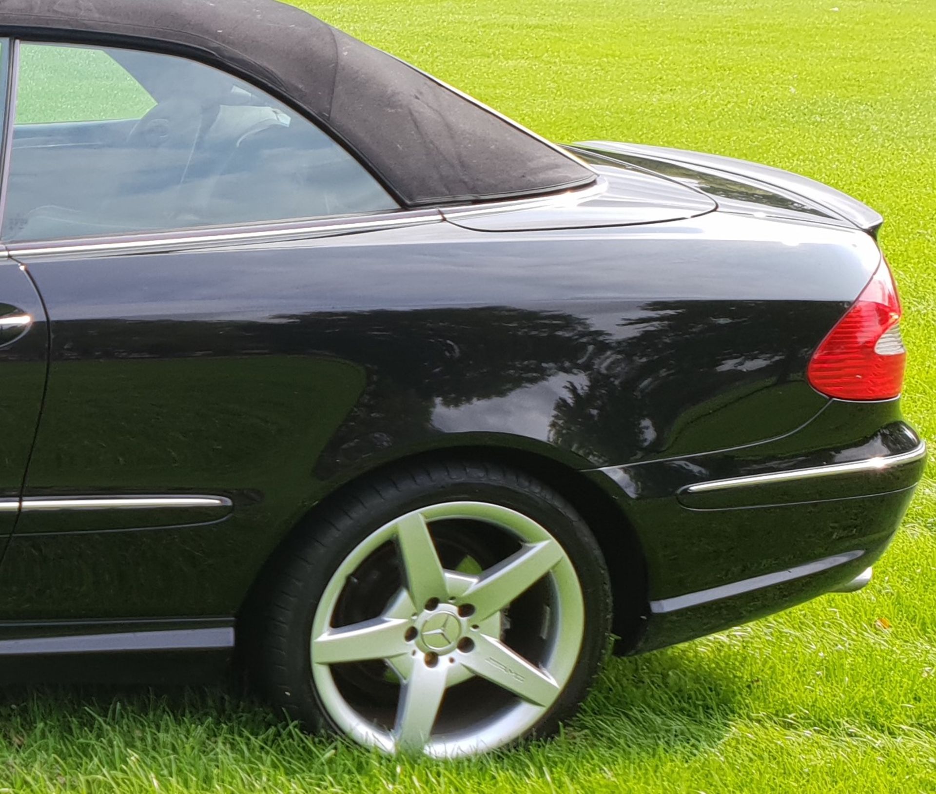 2006 Mercedes CLK280 Sport with AMG kit. Fully loaded + Sat-Nav in Excellent condition - Bild 10 aus 16