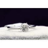 18k White Gold Single Stone Prong Set Diamond Ring 0.70