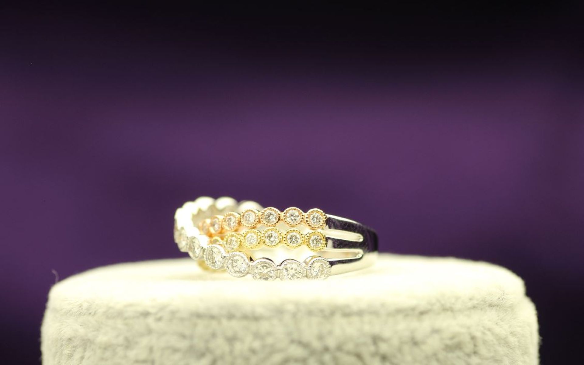 18k White Gold Claw Set Semi Eternity Diamond Ring 0.79 - Image 2 of 4