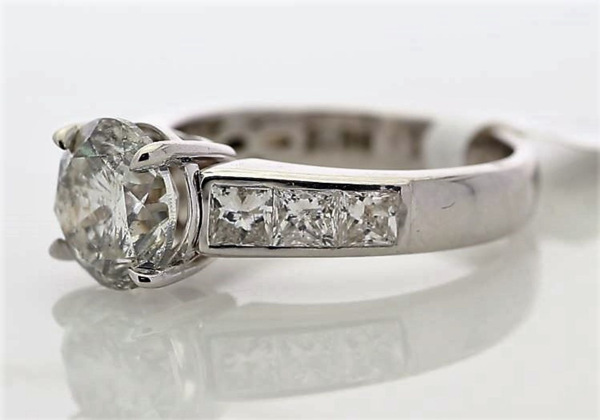 18k White Gold Single Stone Prong Set With Stone Set Shoulders Diamond Ring 3.96 - Image 2 of 3