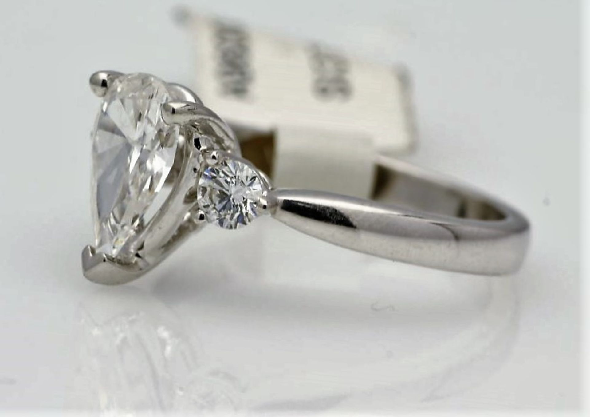 18k White Gold Three Stone Claw Set Diamond Ring 1.19 - Image 2 of 3