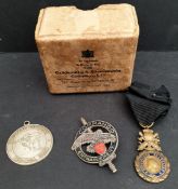 Antique Vintage 3 x Assorted Medals in a Goldsmiths & Silversmiths Company London Box. Includes
