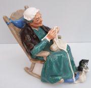Vintage Collectable Royal Doulton Figurine Twilight HN 2256 Stands 5 inches Tall. Part of a recent