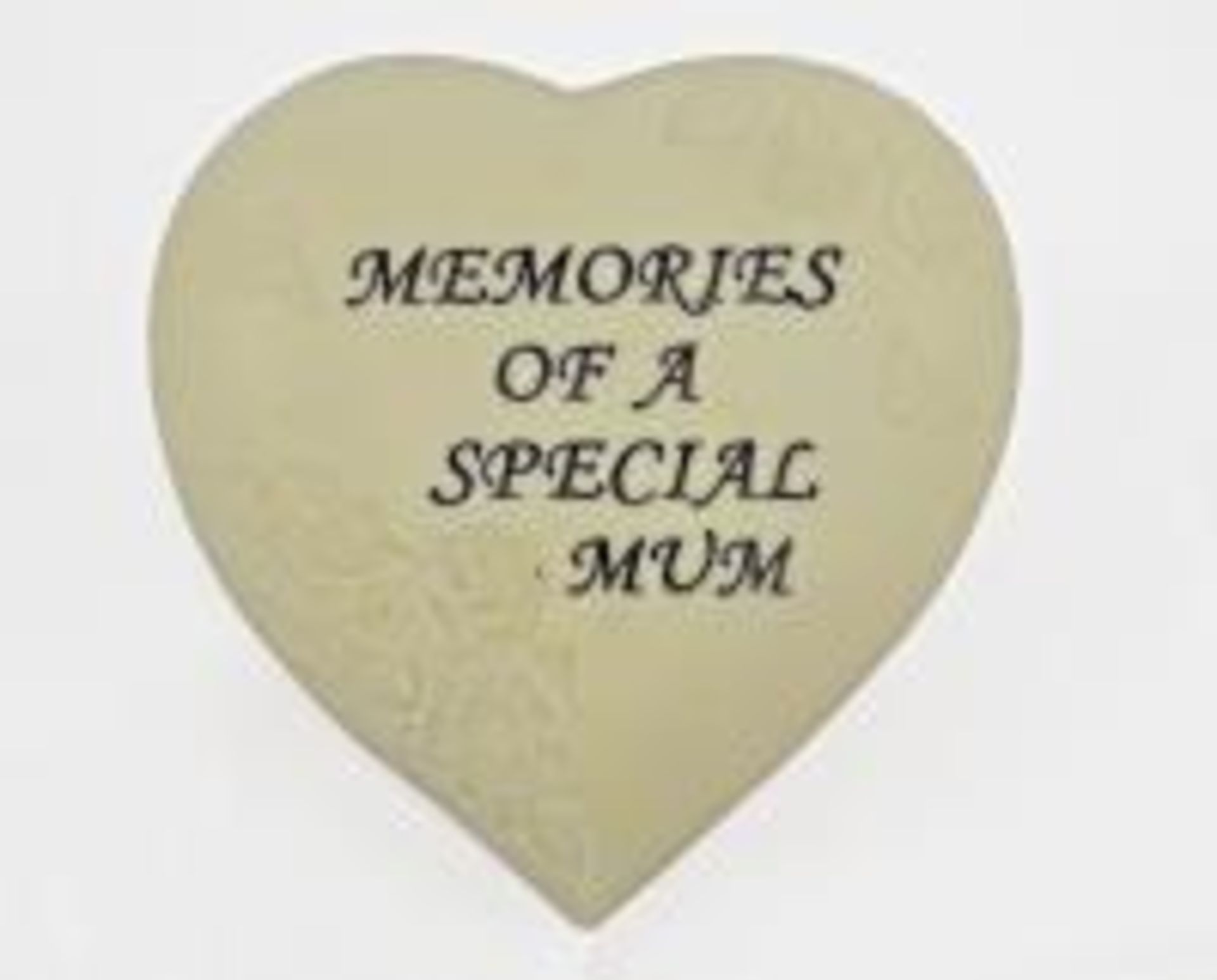 New & Sealed Packaging – Memories of A Special mum Heart - 9 Items - RRP £134.91