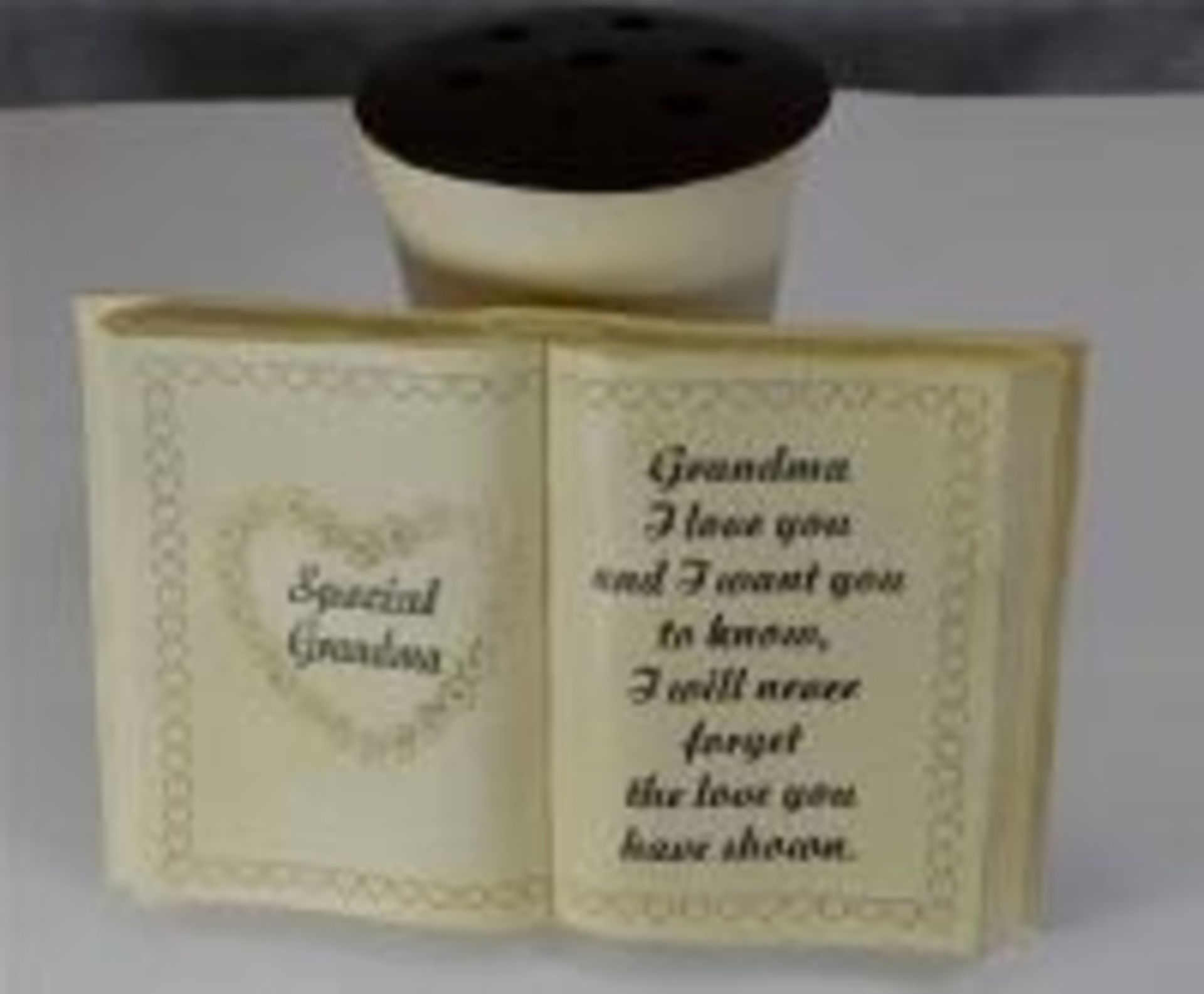 New & Sealed Packaging - Grandma Memorial Vase Book - 50 Items - RRP £749.50