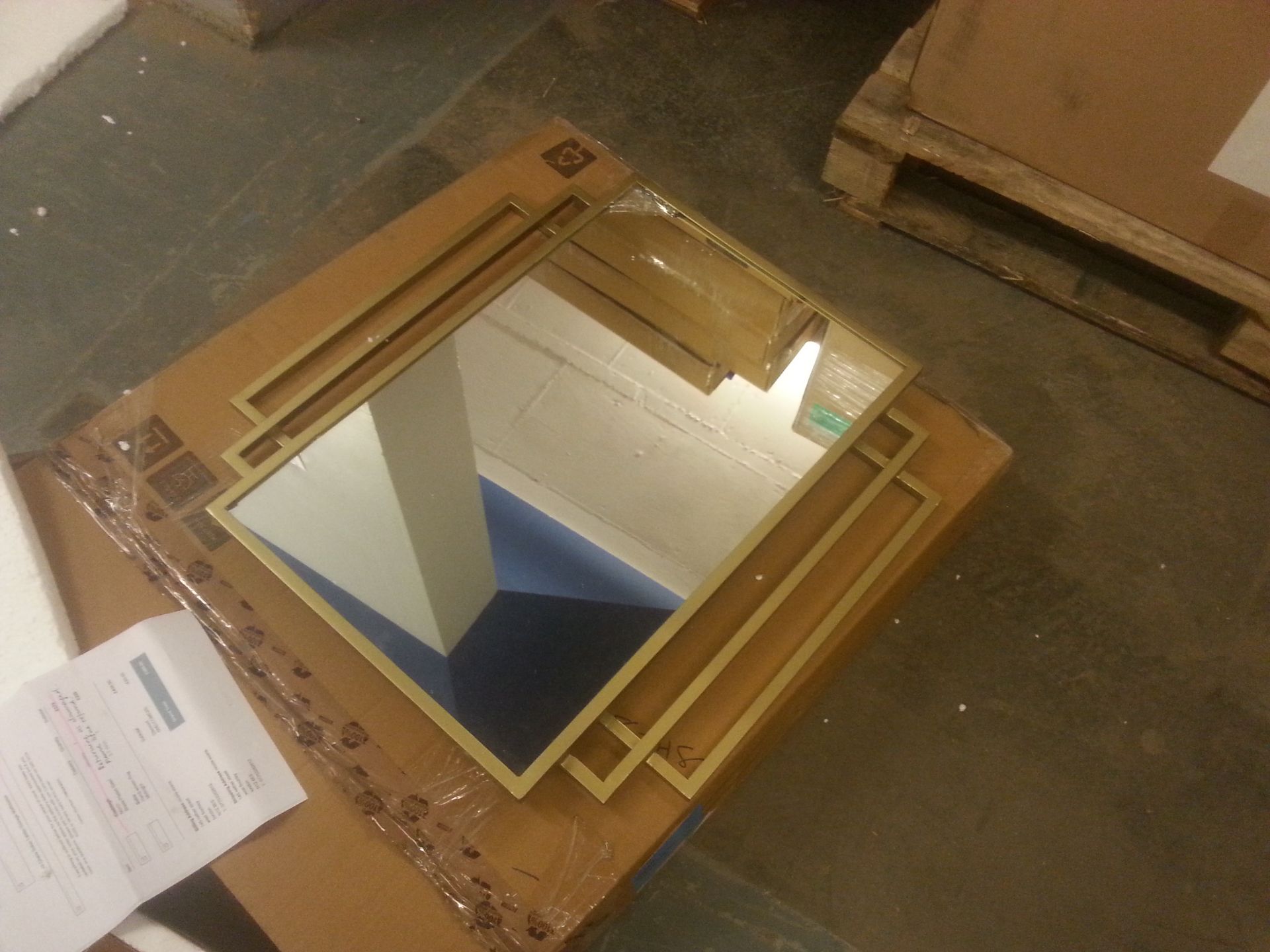 Untested Raw Swoon Furniture Returns - Mirrors/TV Stands and Tables- 5 Items - RRP £1,855.00 - Image 6 of 7