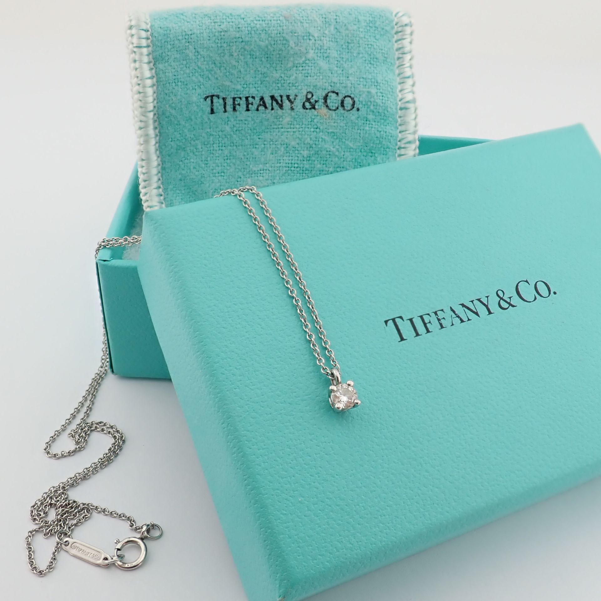 Tiffany & Co Platinium Solitaire Diamond Pendant - Image 3 of 6