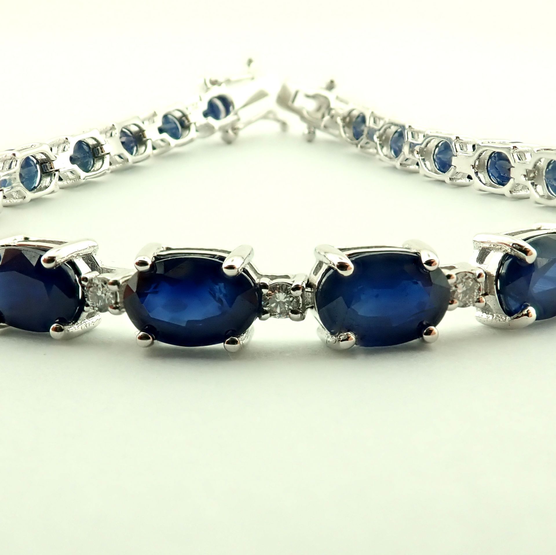 14K Diamond & Sapphire Bracelet 13,74 ct Total - Image 5 of 5