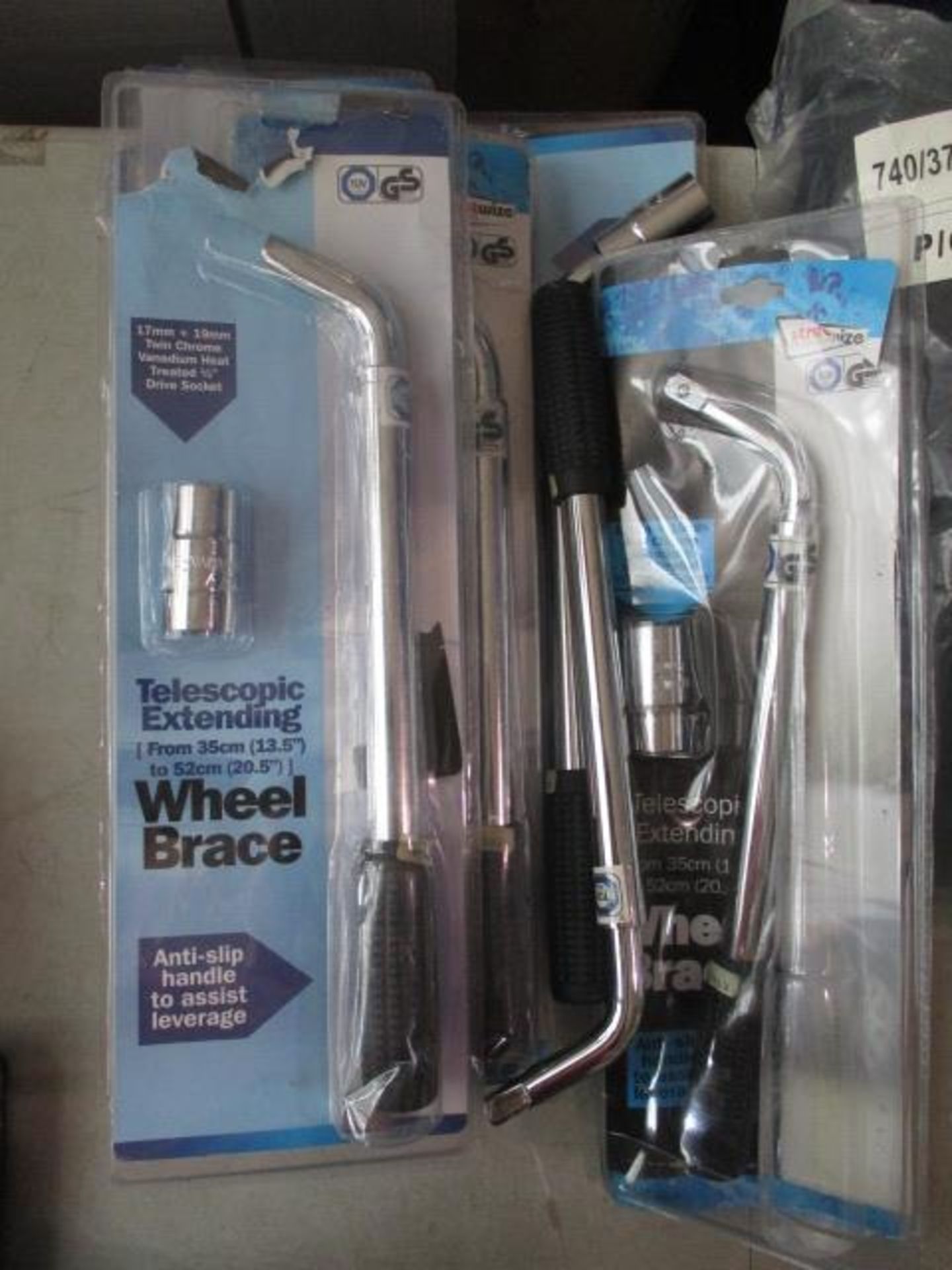 Qty of Wheel braces