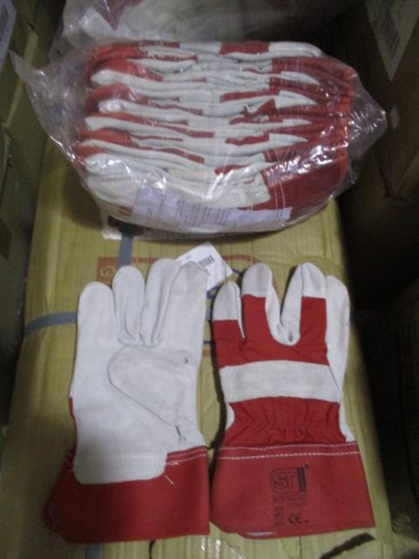 50 pairs of brand new Rigger workgear gloves