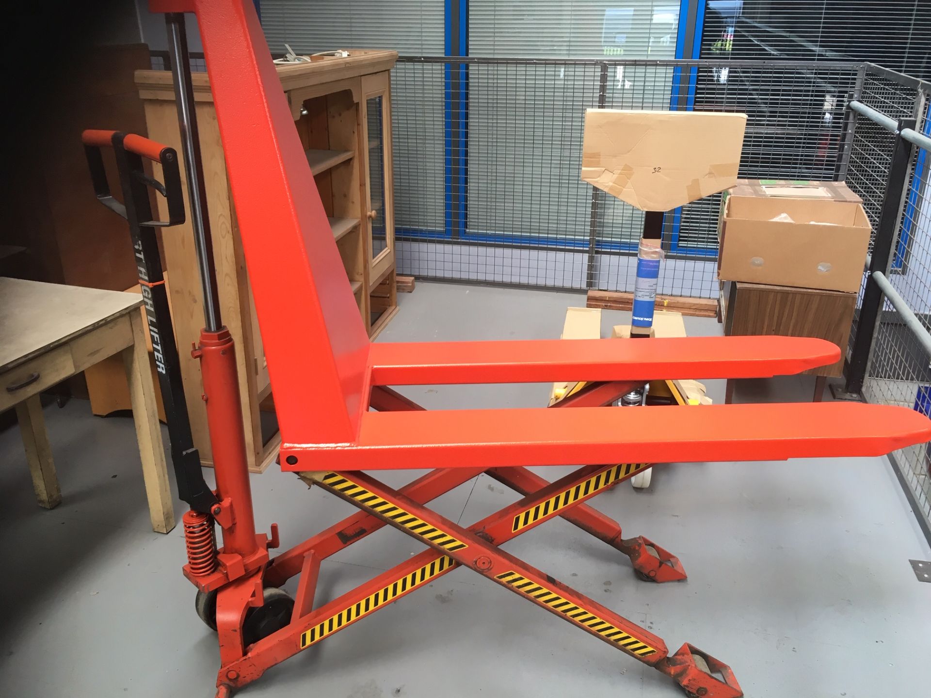 Toyota/Bt Rolatruc High Lift Hand Pallet Truck - Image 4 of 5