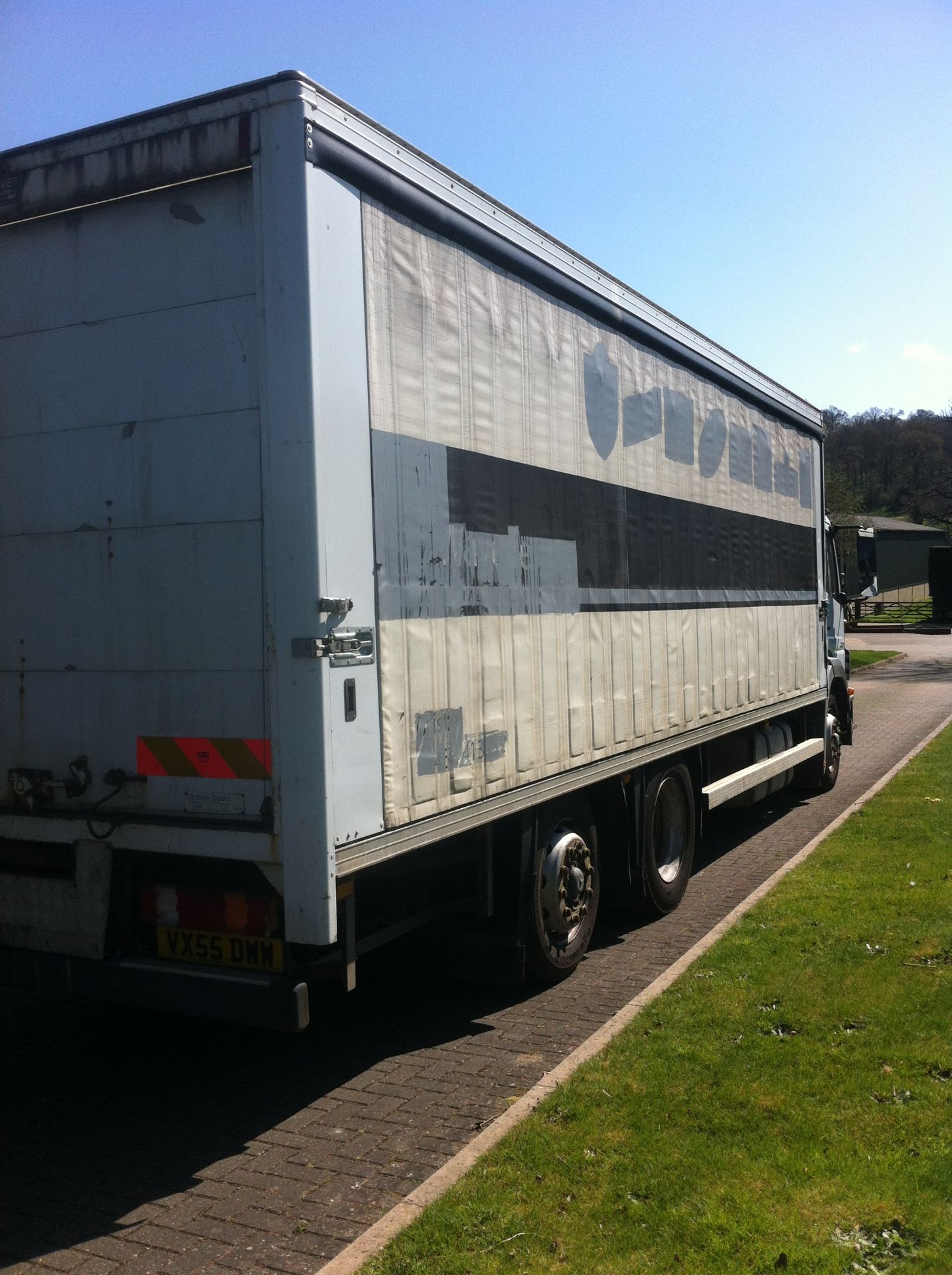 Mercedes Axor 2528Ll Curtain Side Road Friendly Suspension 3 Axle Rear Steer 6370Cc - Image 8 of 20