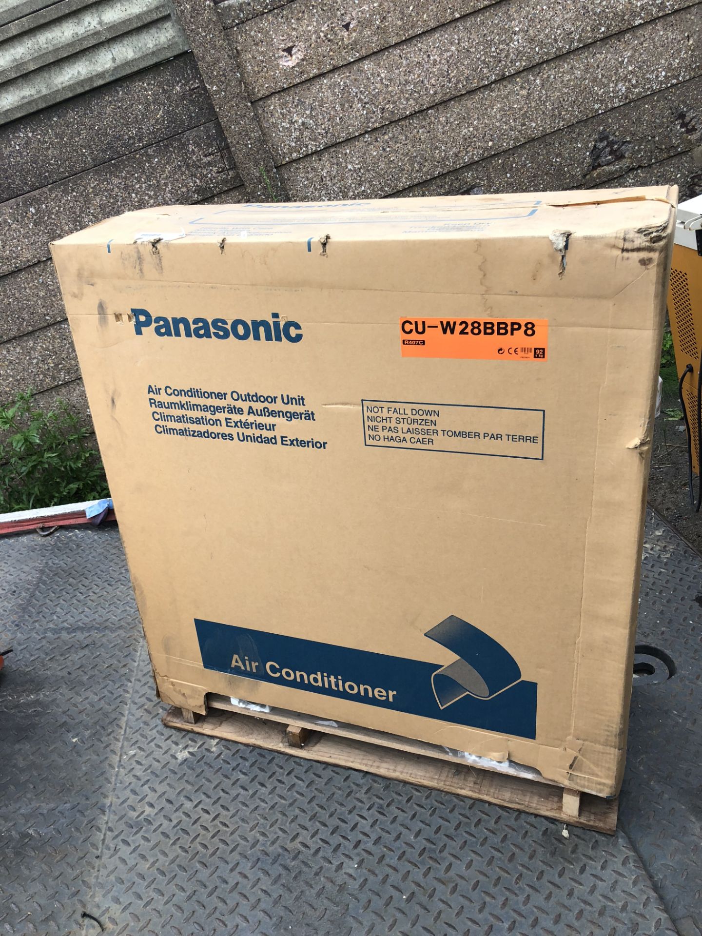 Panasonic CU-W28BBP8 Sir Conditioner Outdoor Unit - Image 6 of 6