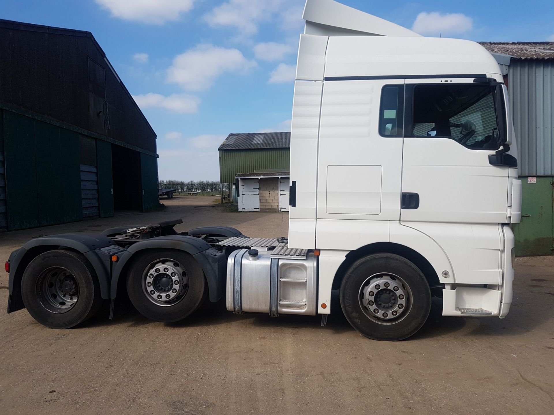 MAN TGX Tractor Unit - Image 3 of 13