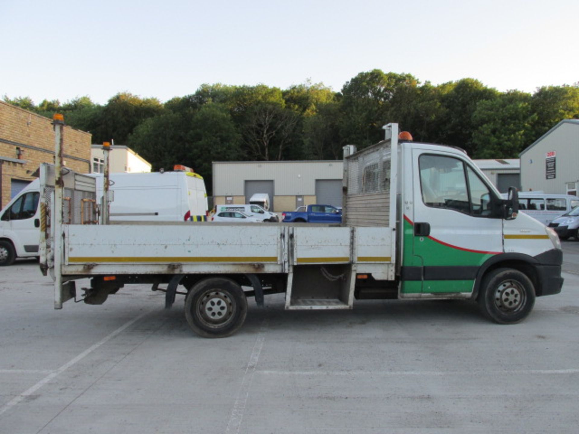 2013 Iveco Daily 35S13 Diesel Chassis Cab 3450 Wheelbase DropSide Pickup Truck with Tail Lift - Image 8 of 12