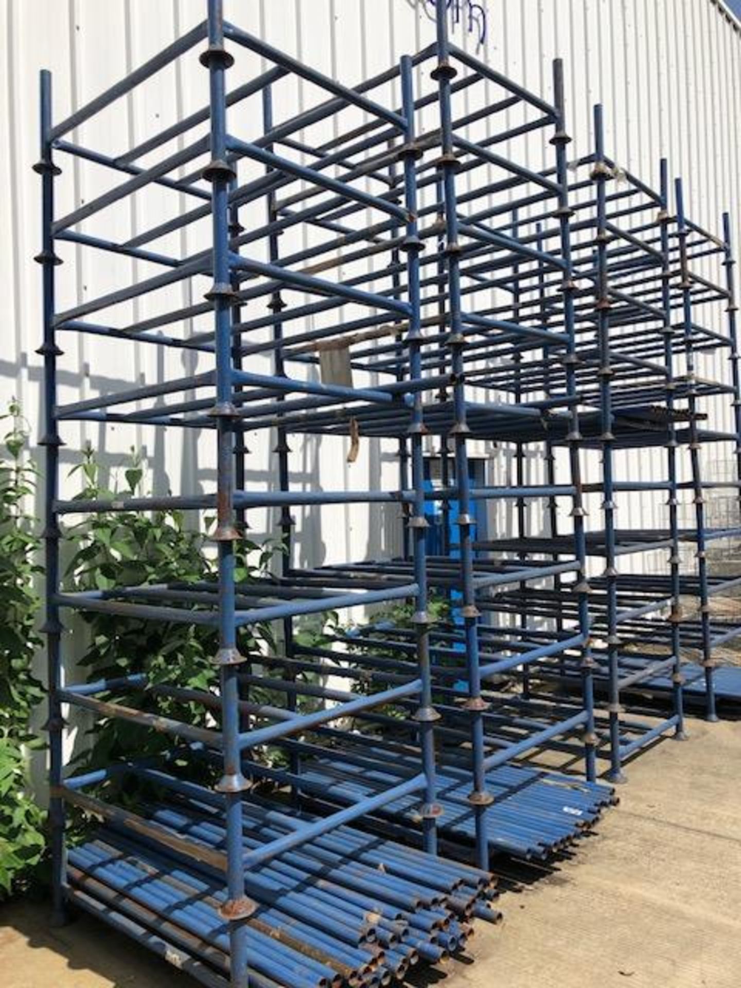 7 x stacking stilages