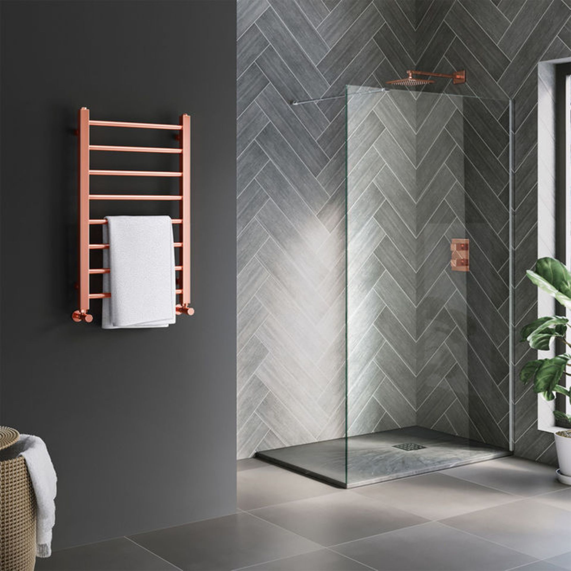 (OS22) 800x500mm Copper Heated Straight Rail Ladder Towel Radiator. RRP £249.99. Constructed from - Image 2 of 3