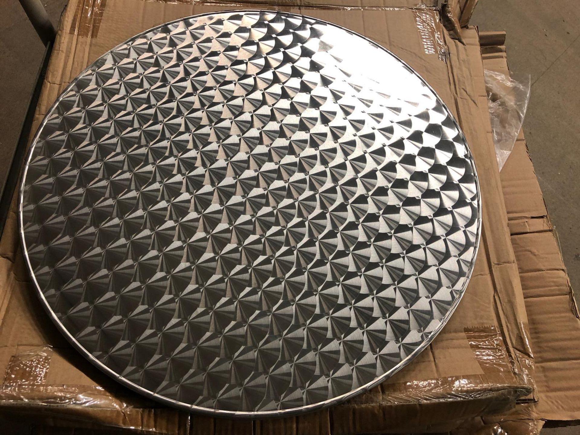 10 x new 600mm round stainless inox tops