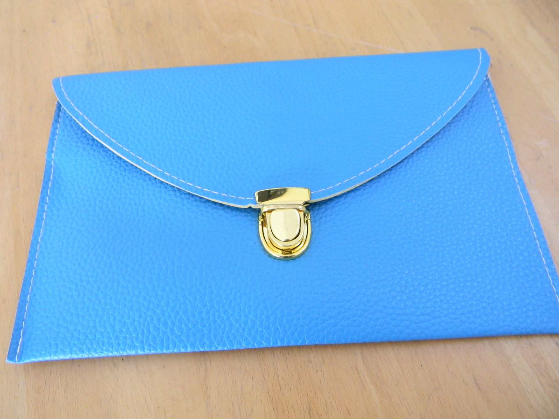 Turquoise ladies Chain bag shoulder evening clutch bag - Image 3 of 4