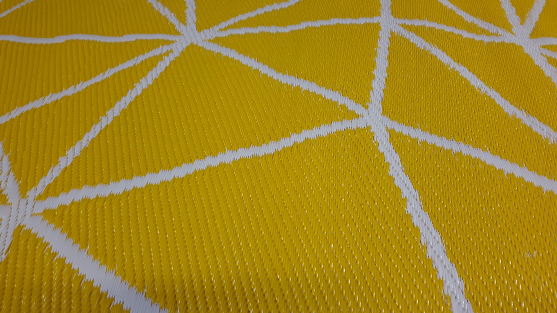 All weather yellow & white patio / decking / caravan /beach outdoor rugs - Image 2 of 4