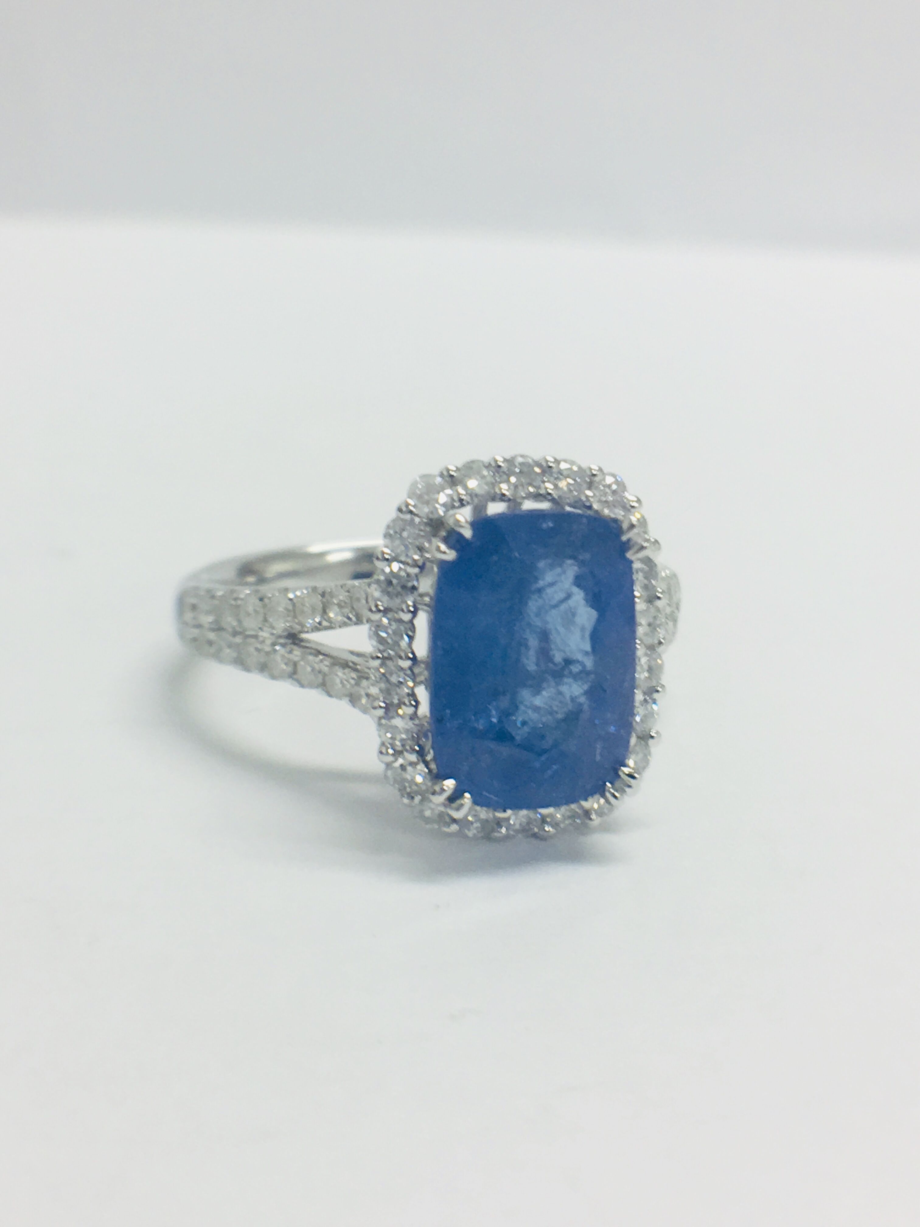 18Ct White Gold Tanzanite & Diamond Ring. - Image 9 of 10