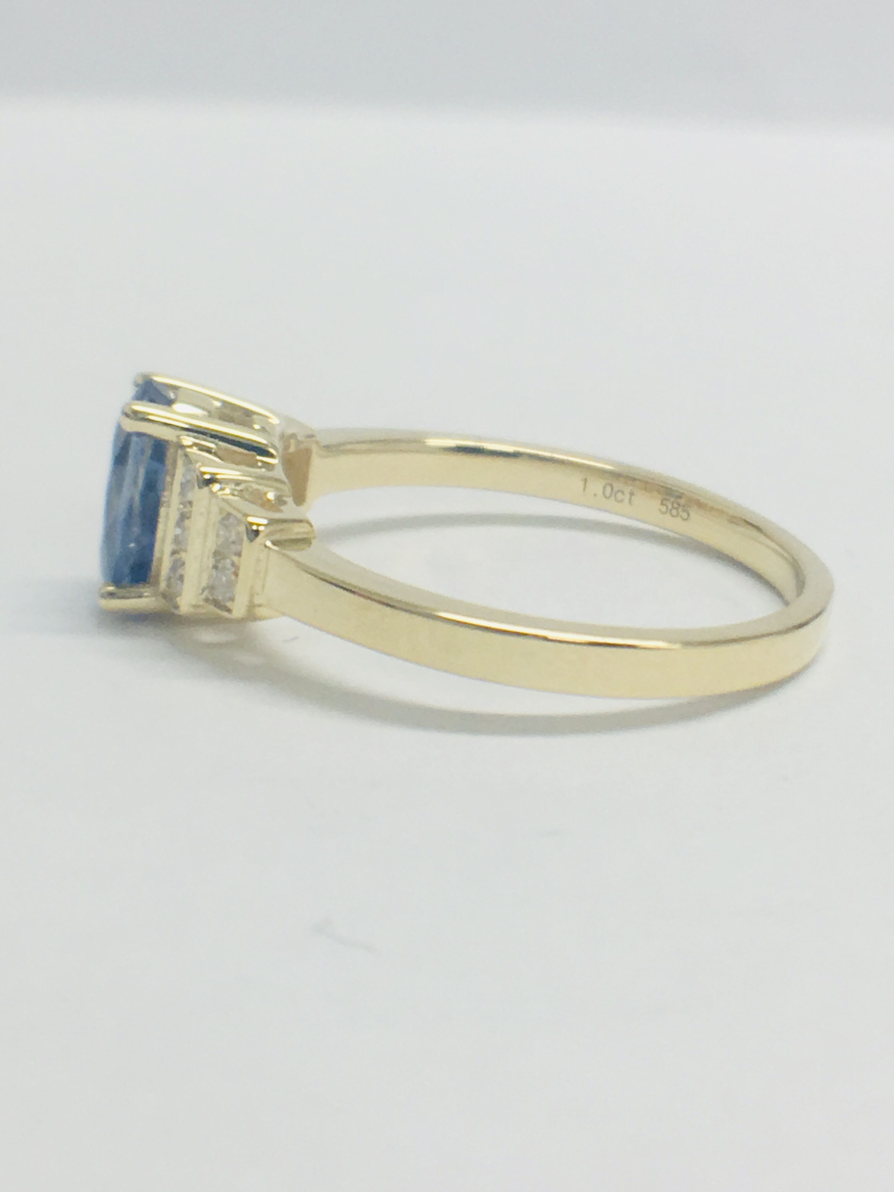 14Ct Yellow Gold Sapphire And Diamond Ring. - Image 3 of 10