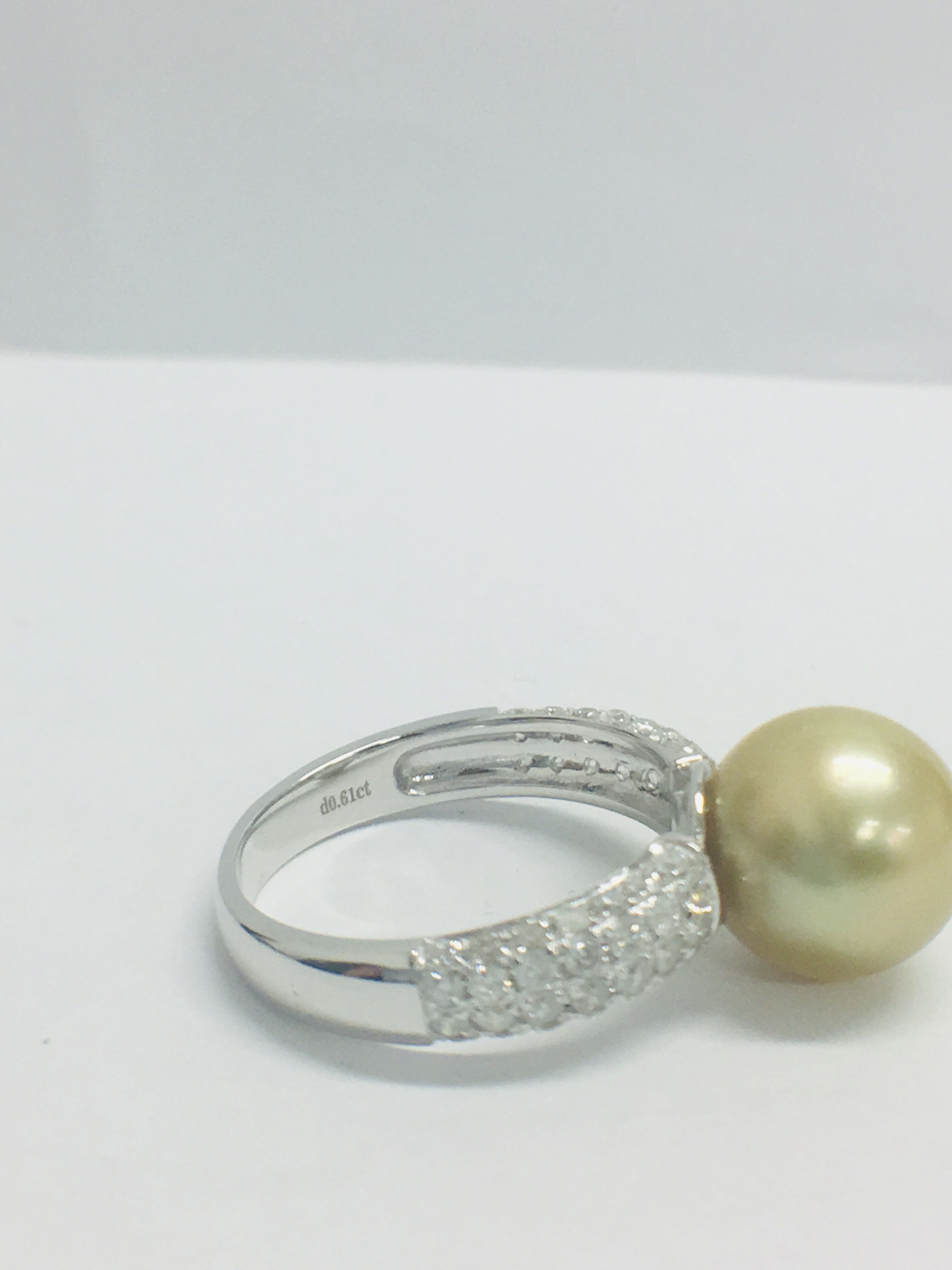 14Ct White Gold Pearl & Diamond Ring. - Image 8 of 11