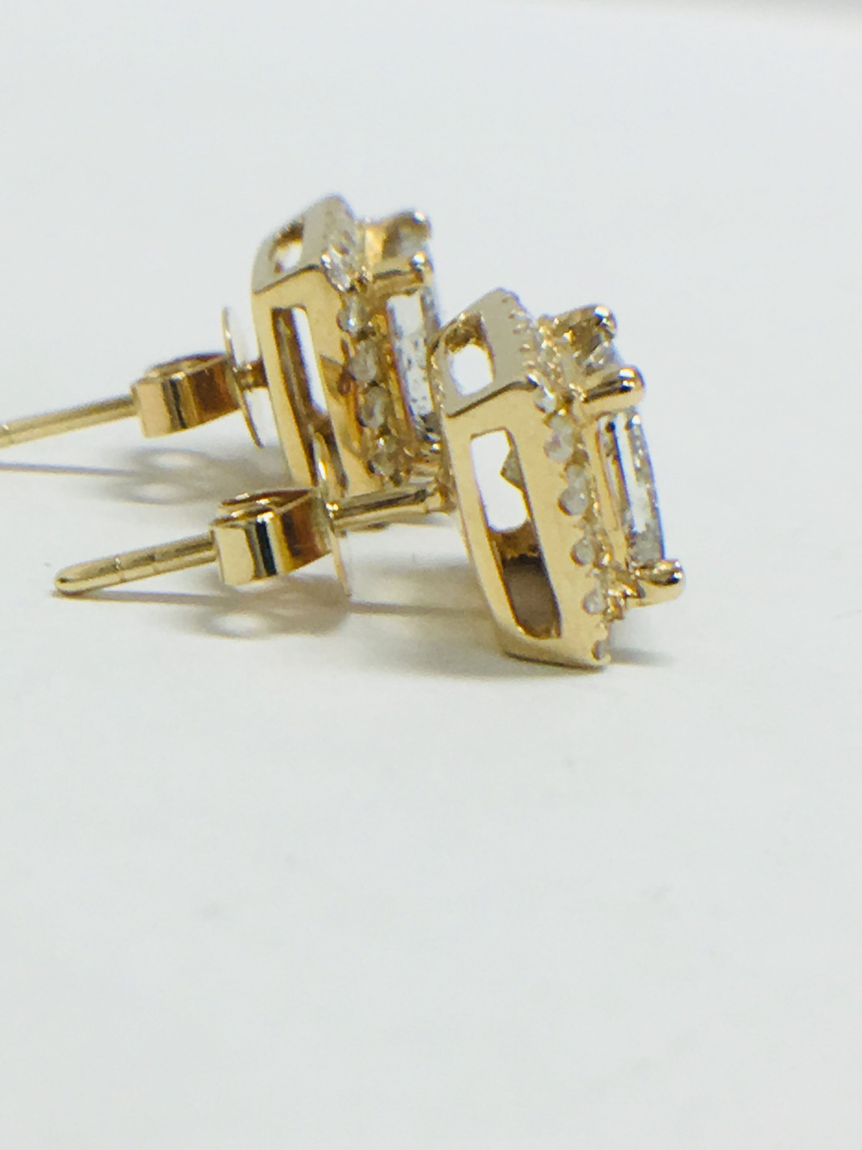 1 Pair 14Ct Yellow Gold Diamond Stud Earrings. - Image 7 of 8