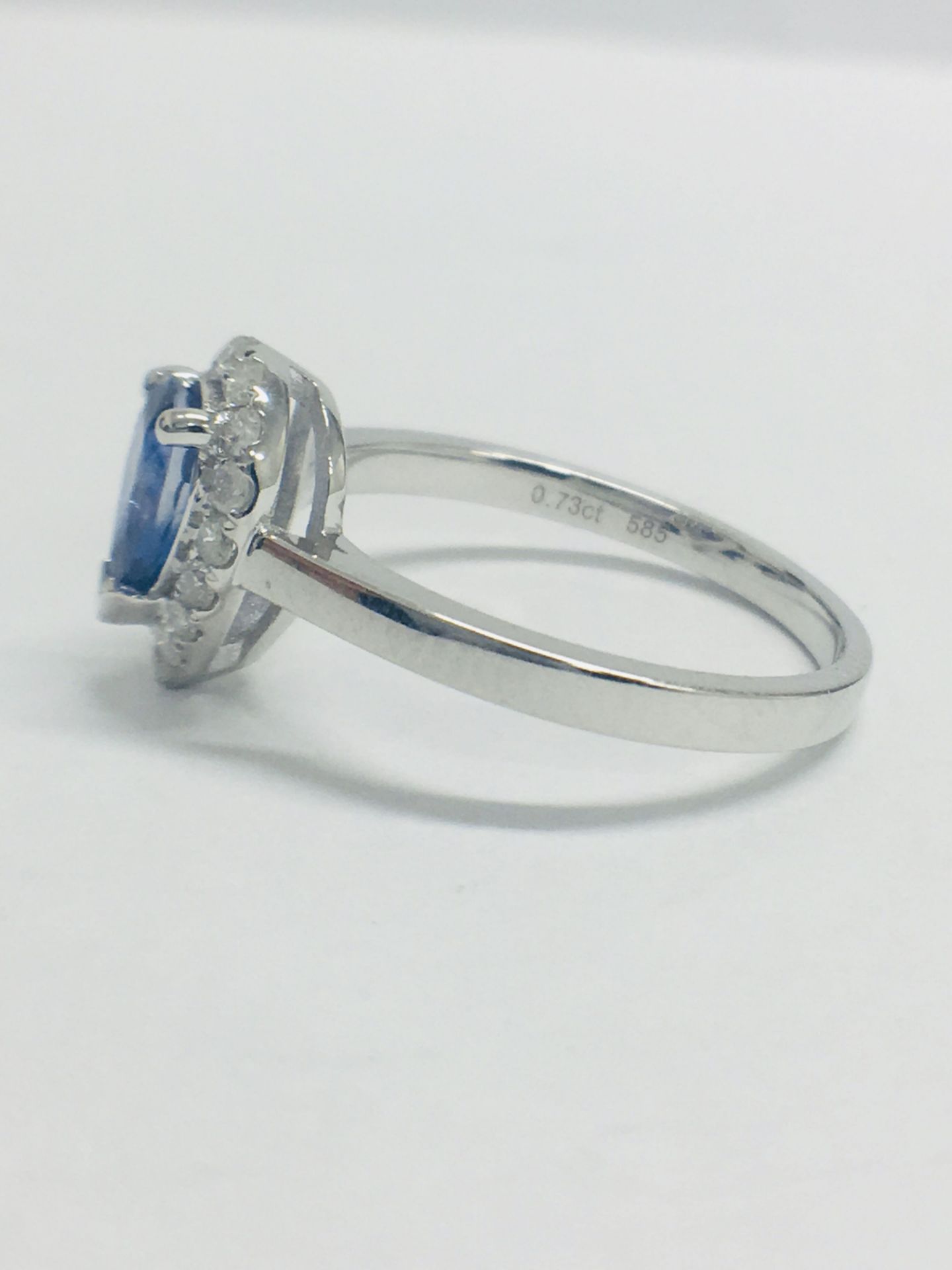 14Ct White Gold Sapphire And Diamond Ring - Image 3 of 10