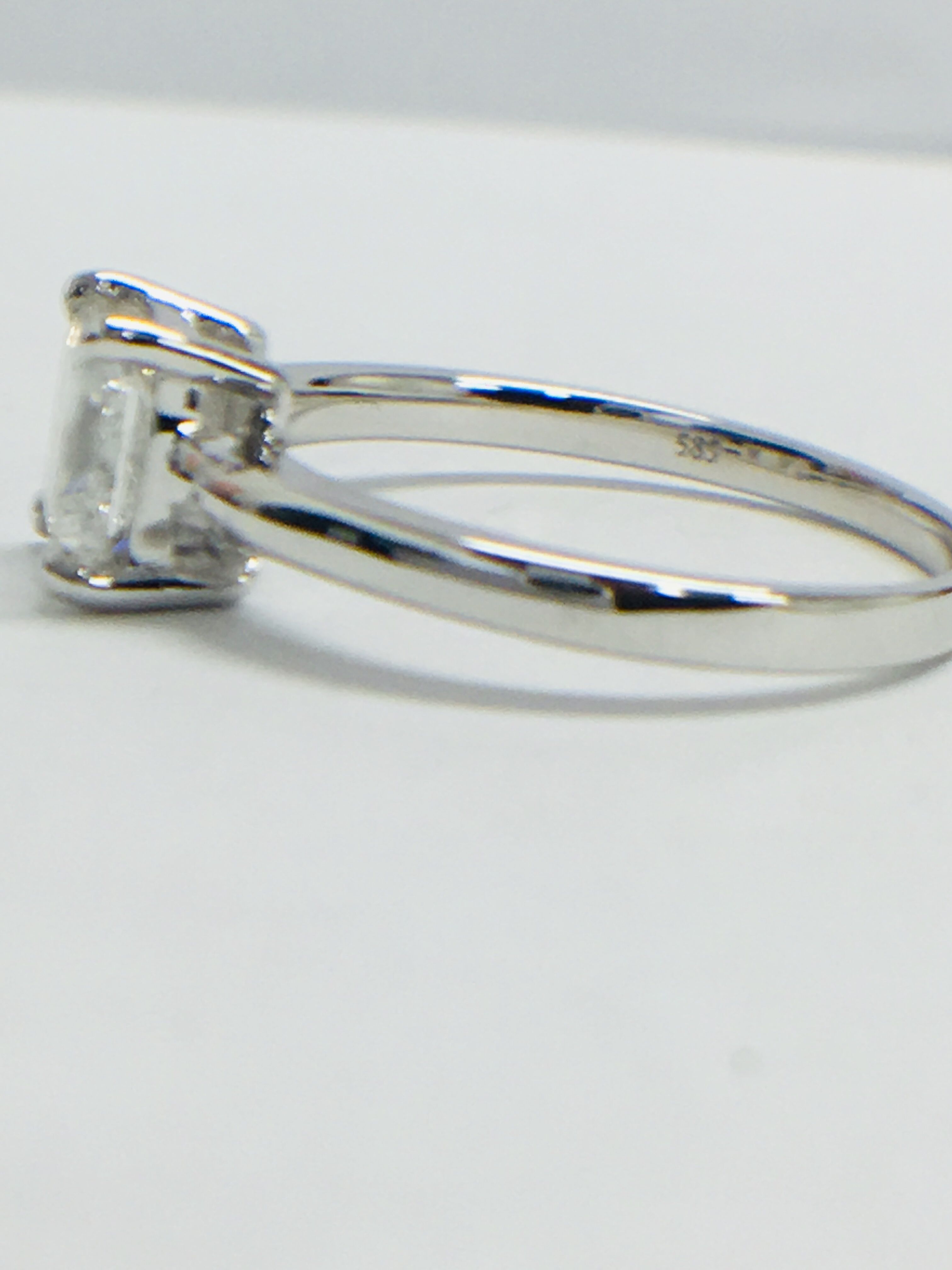 14Ct White Gold Diamond Ring Princess Cut Diamond. - Image 4 of 9