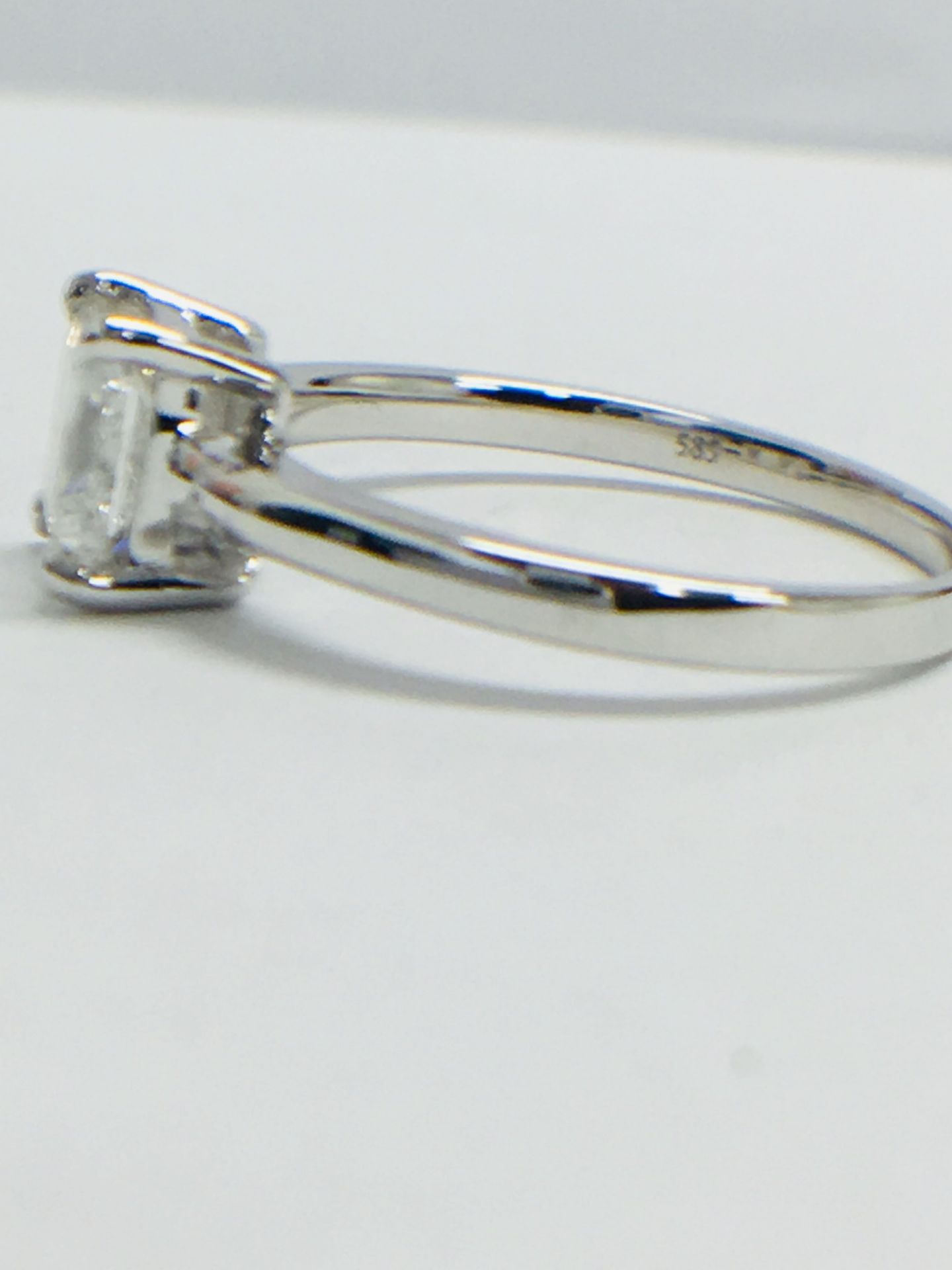 14Ct White Gold Diamond Ring Princess Cut Diamond. - Image 4 of 9