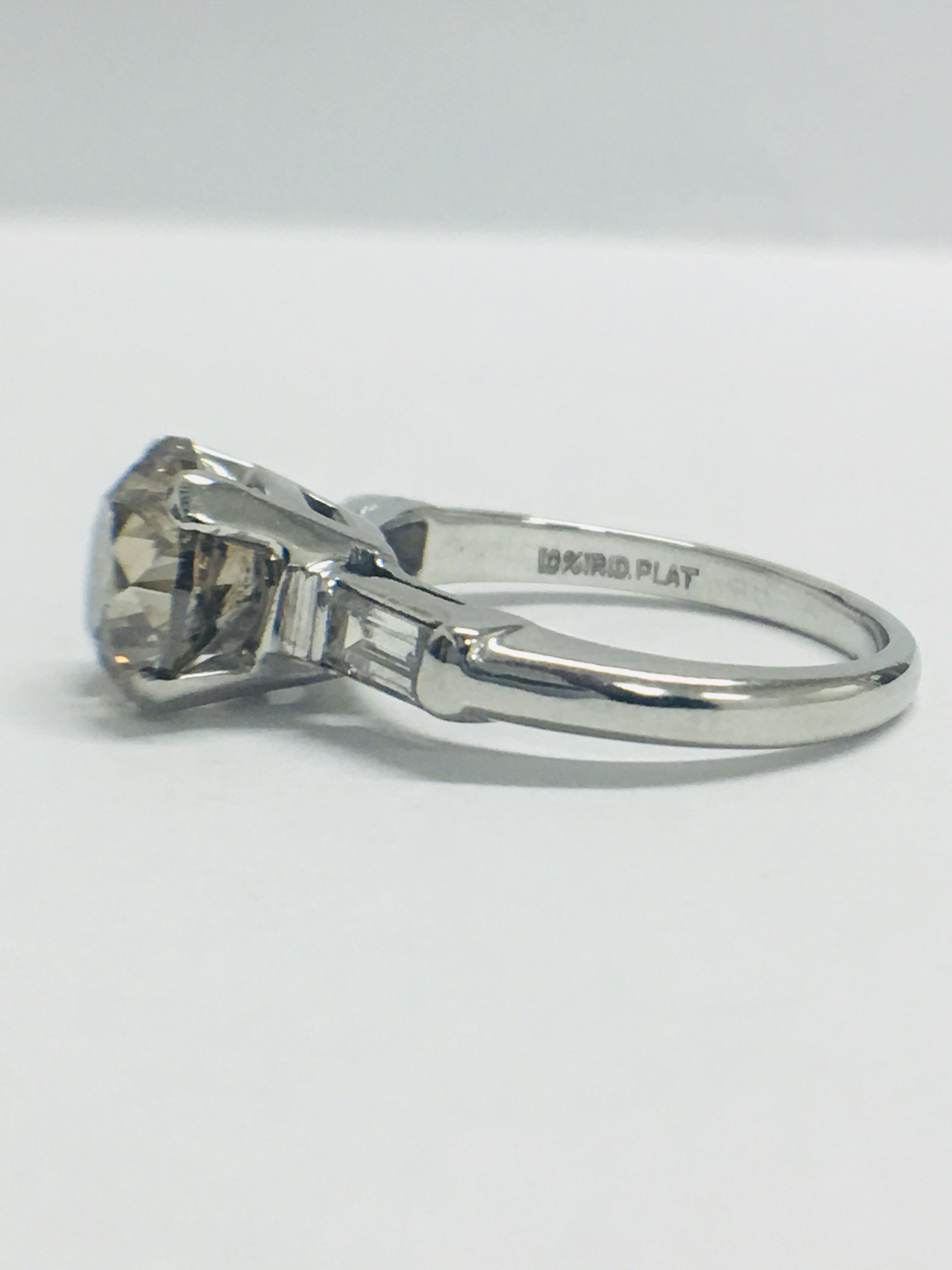 14Ct White Gold Diamond Ring. - Image 4 of 9