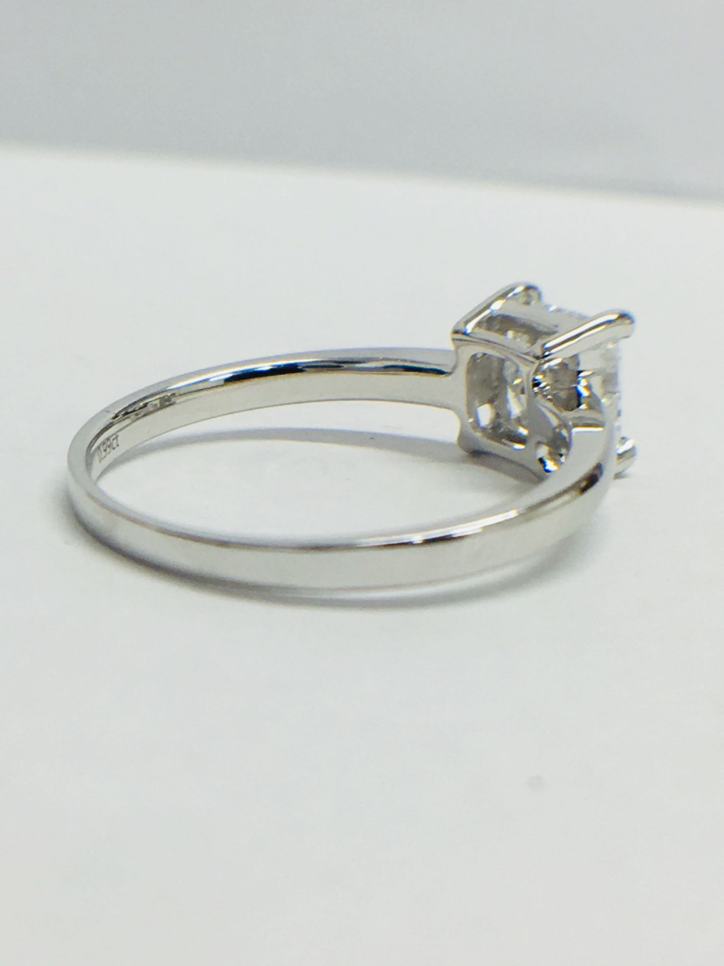 14Ct White Gold Diamond Ring Princess Cut Diamond. - Image 6 of 9