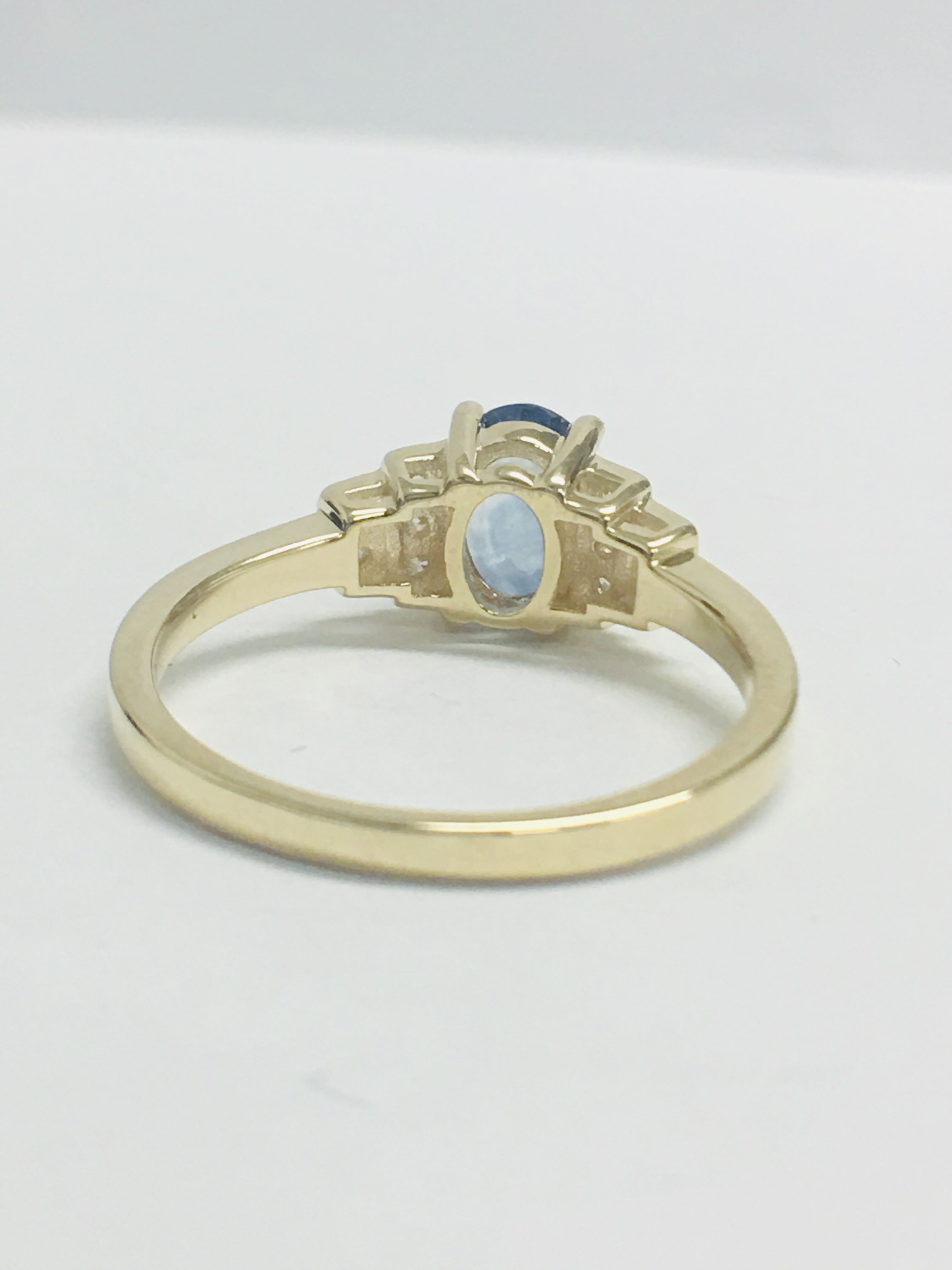 14Ct Yellow Gold Sapphire And Diamond Ring. - Image 5 of 10