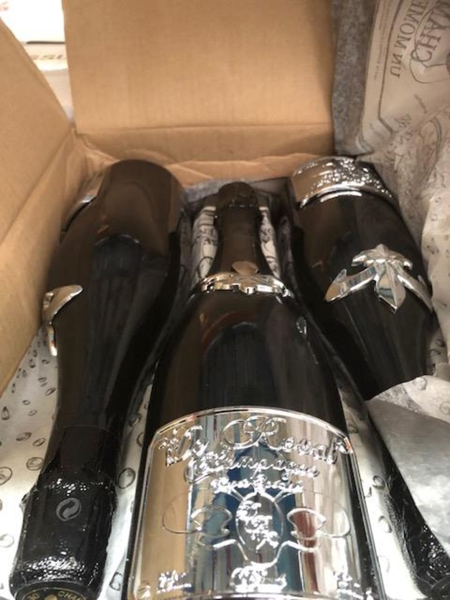 1 case of 6 bottles - De Roval Platinum Champagne 2015 - Image 4 of 4