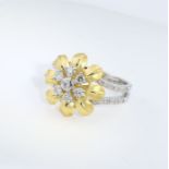 18K/750 Yellow Gold IGI Certified Designer Diamond Ring