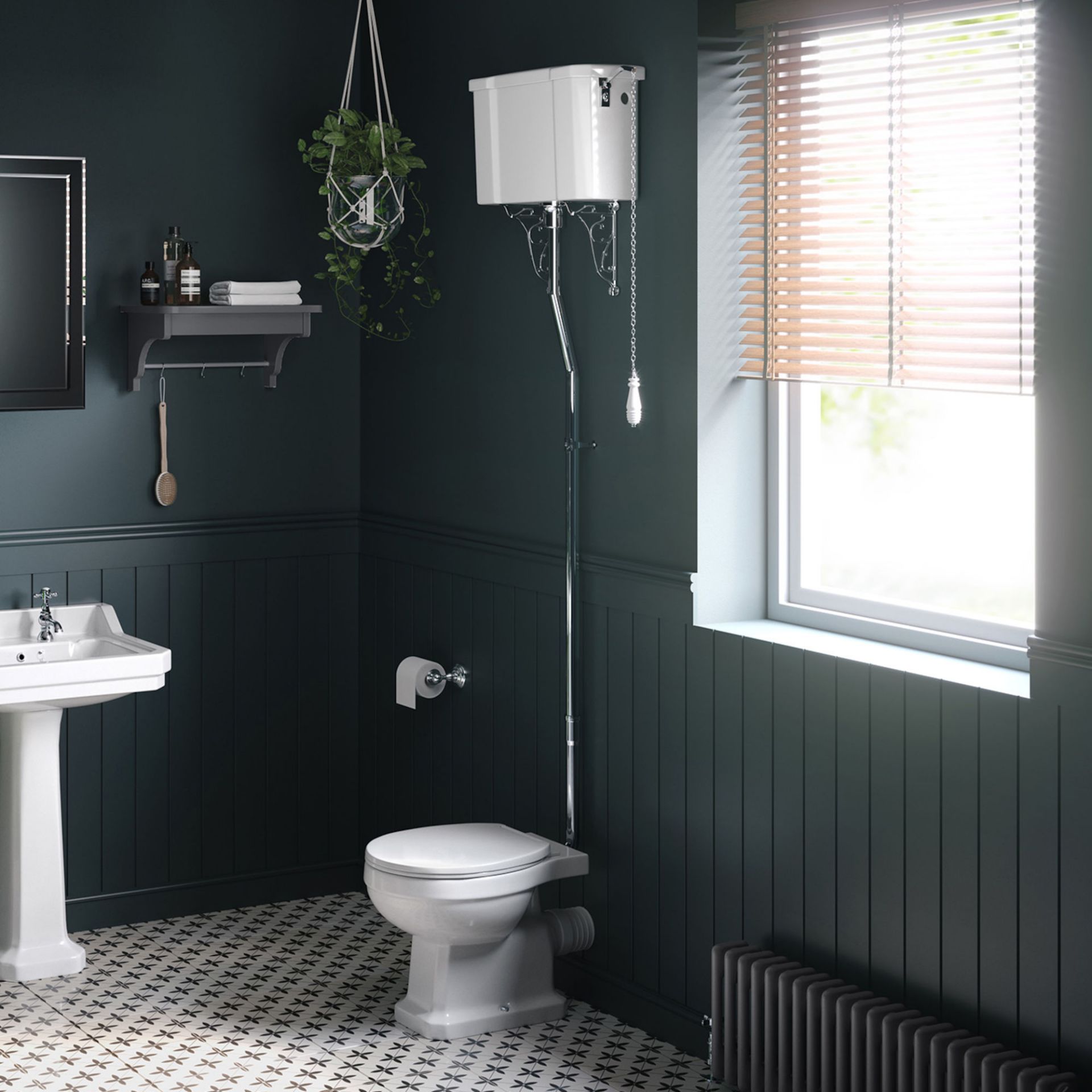 (PP29) Cambridge Traditional Toilet with High-Level Cistern - White Seat. RRP £679.99. Traditi...