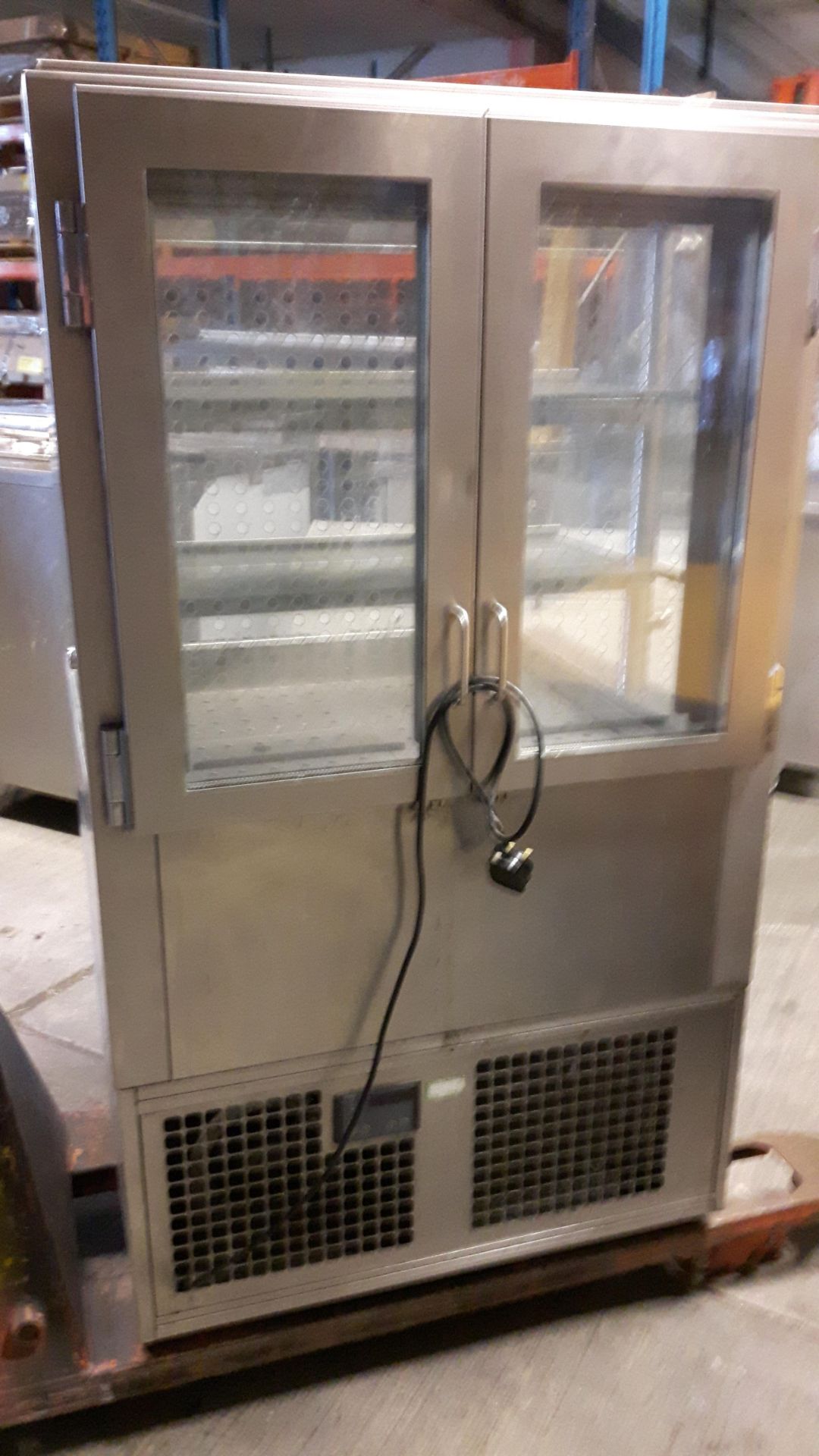 refrigerated display server