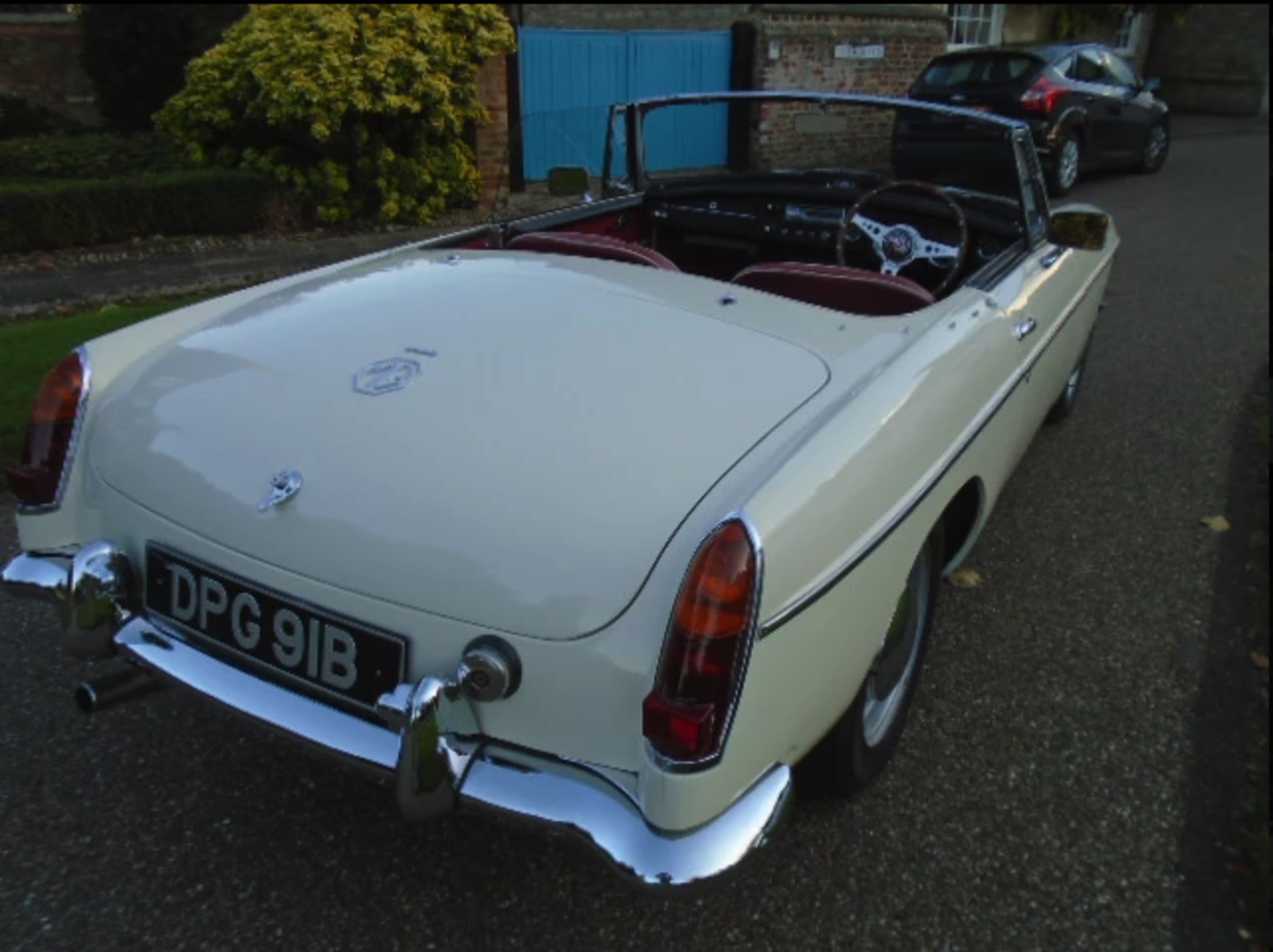 1964 MGB Roadster 'pull handle' - Image 2 of 6