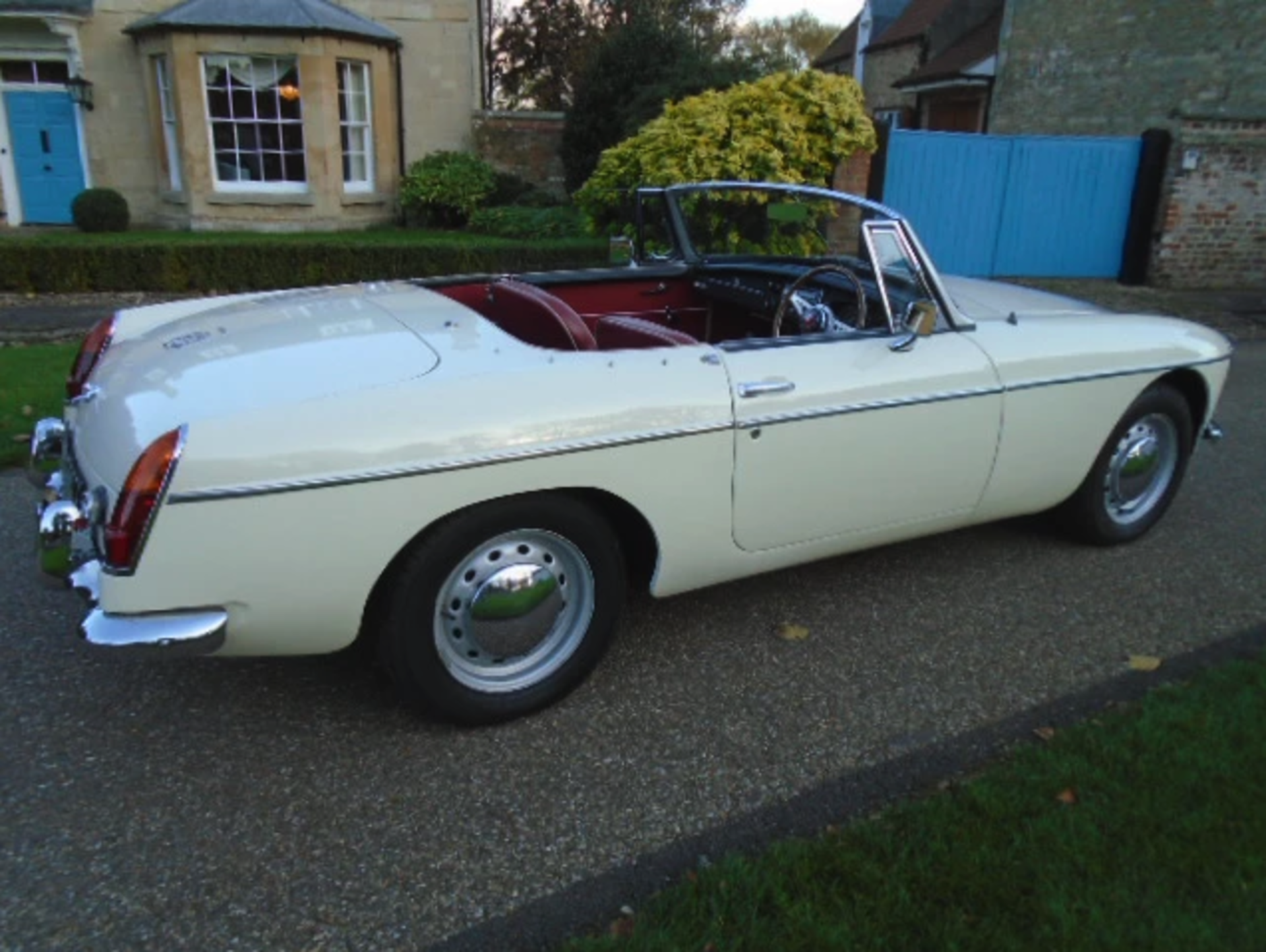 1964 MGB Roadster 'pull handle' - Image 5 of 6