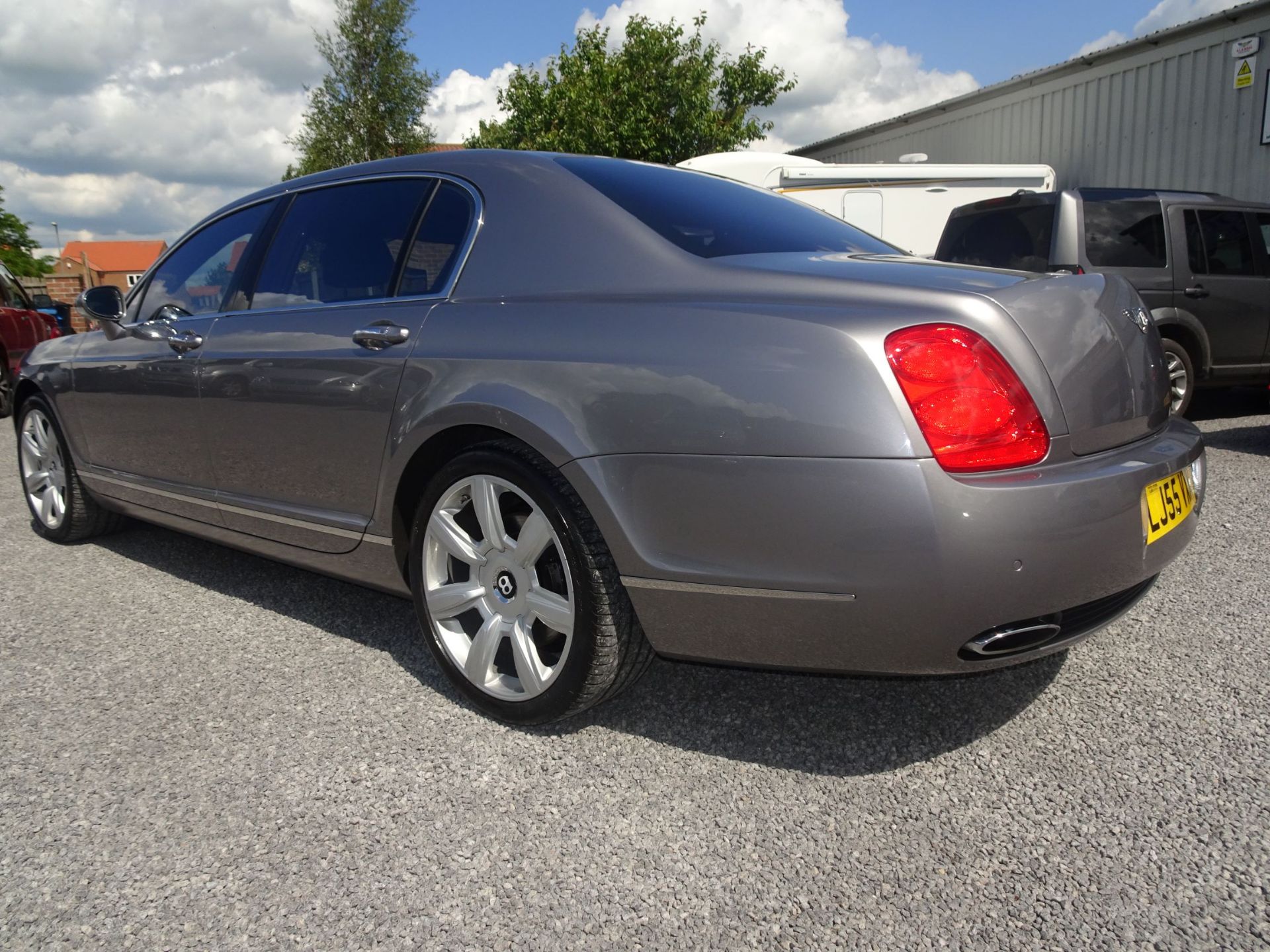 BENTLEY CONTINENTAL FLYING SPUR - 2005 '55' REG - Image 4 of 10