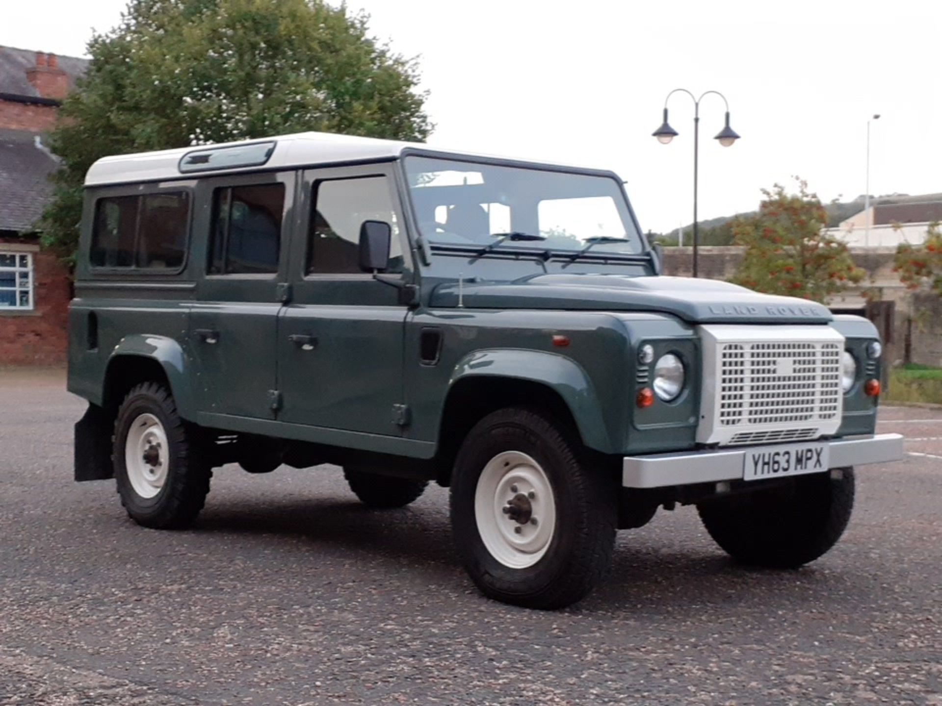 2013 63 Reg Land Rover Defender 110 Station Wagon - Image 9 of 9