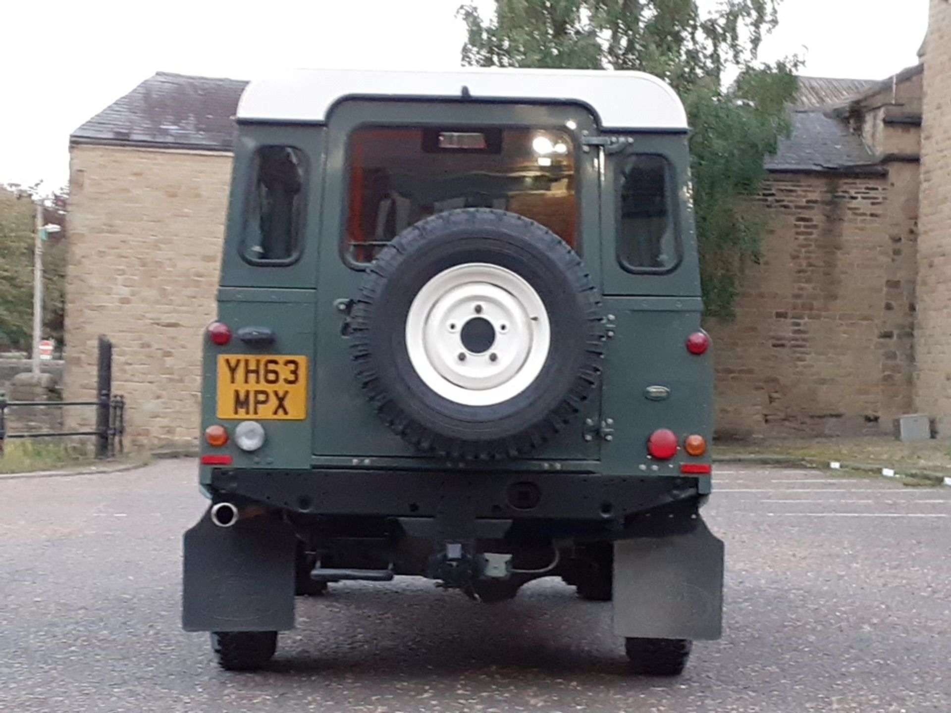 2013 63 Reg Land Rover Defender 110 Station Wagon - Image 7 of 9