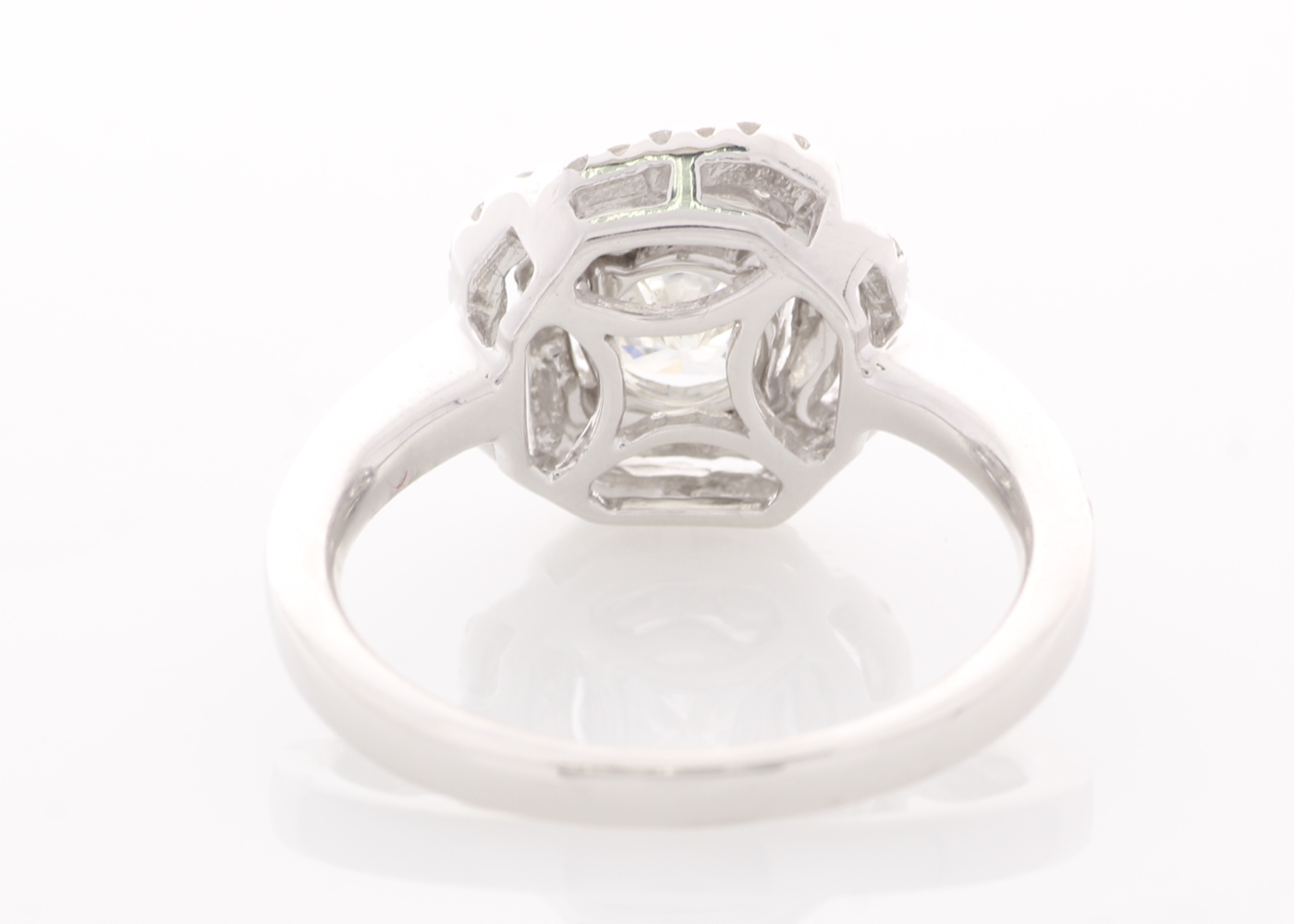 18ct White Gold Single Stone With Halo Setting Ring 1.52 - Image 5 of 6