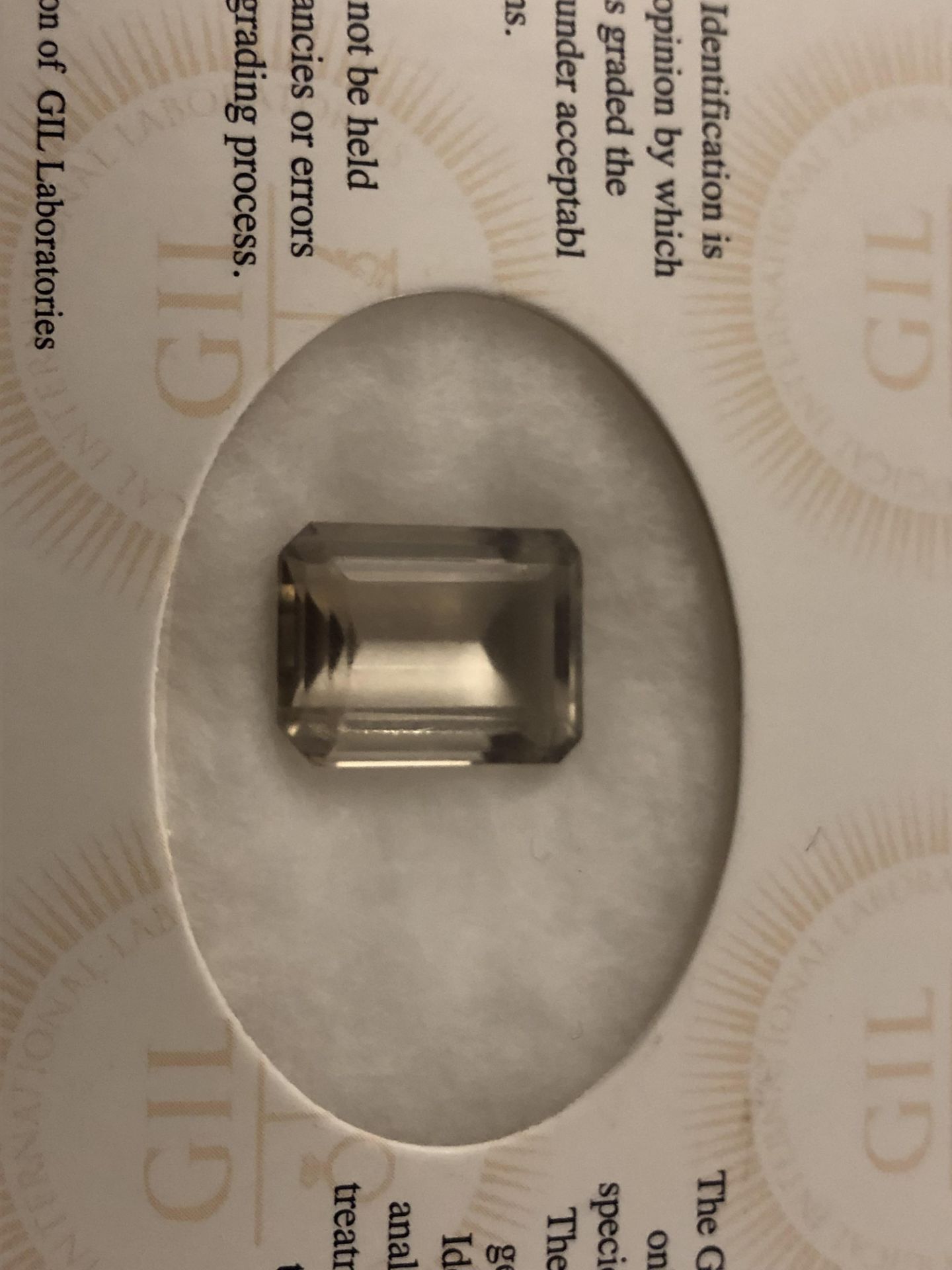 11.2ct Natural Quartz with GIL Certificate - Image 3 of 3